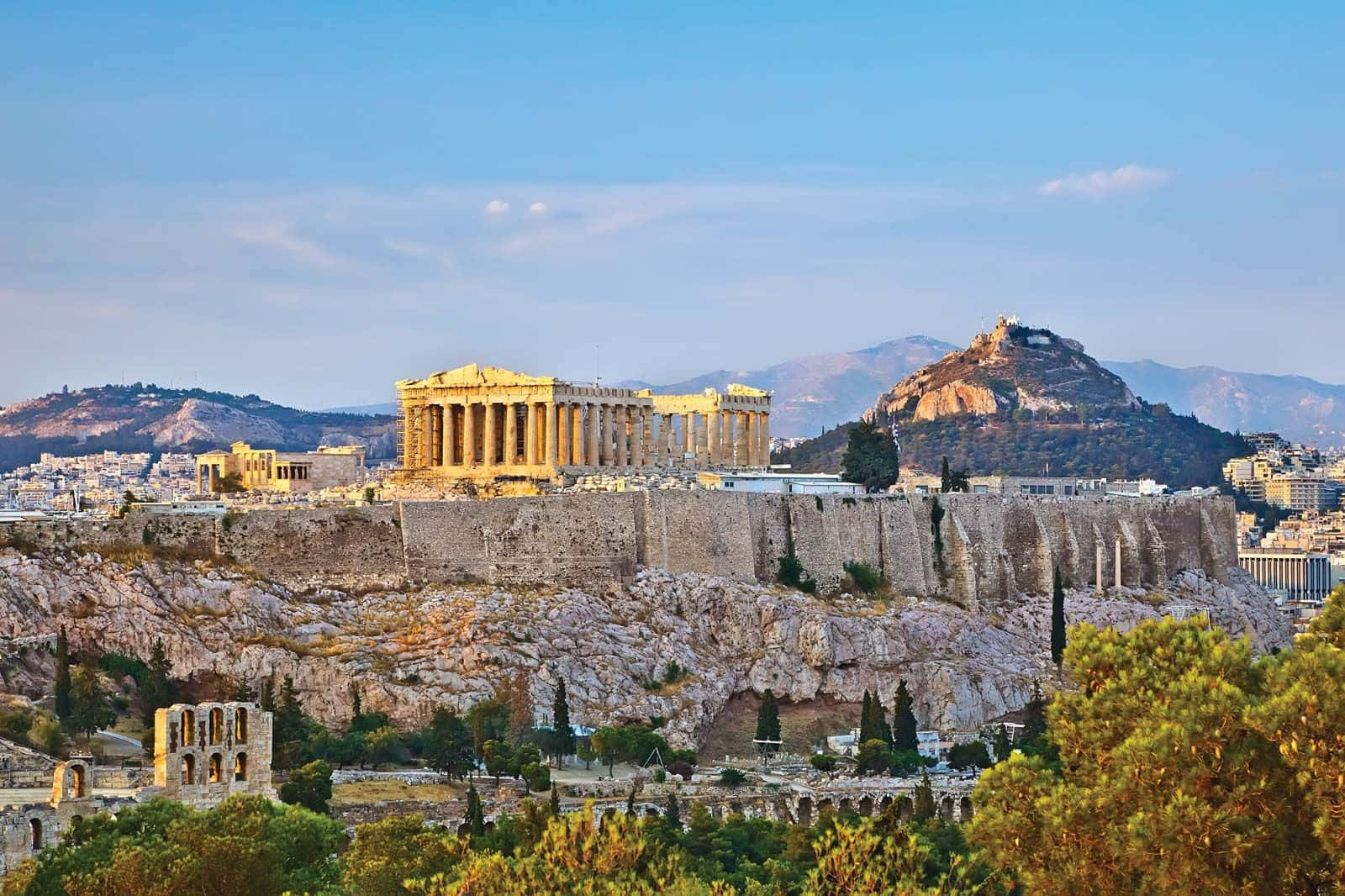 Discover the beautiful Greek Isles