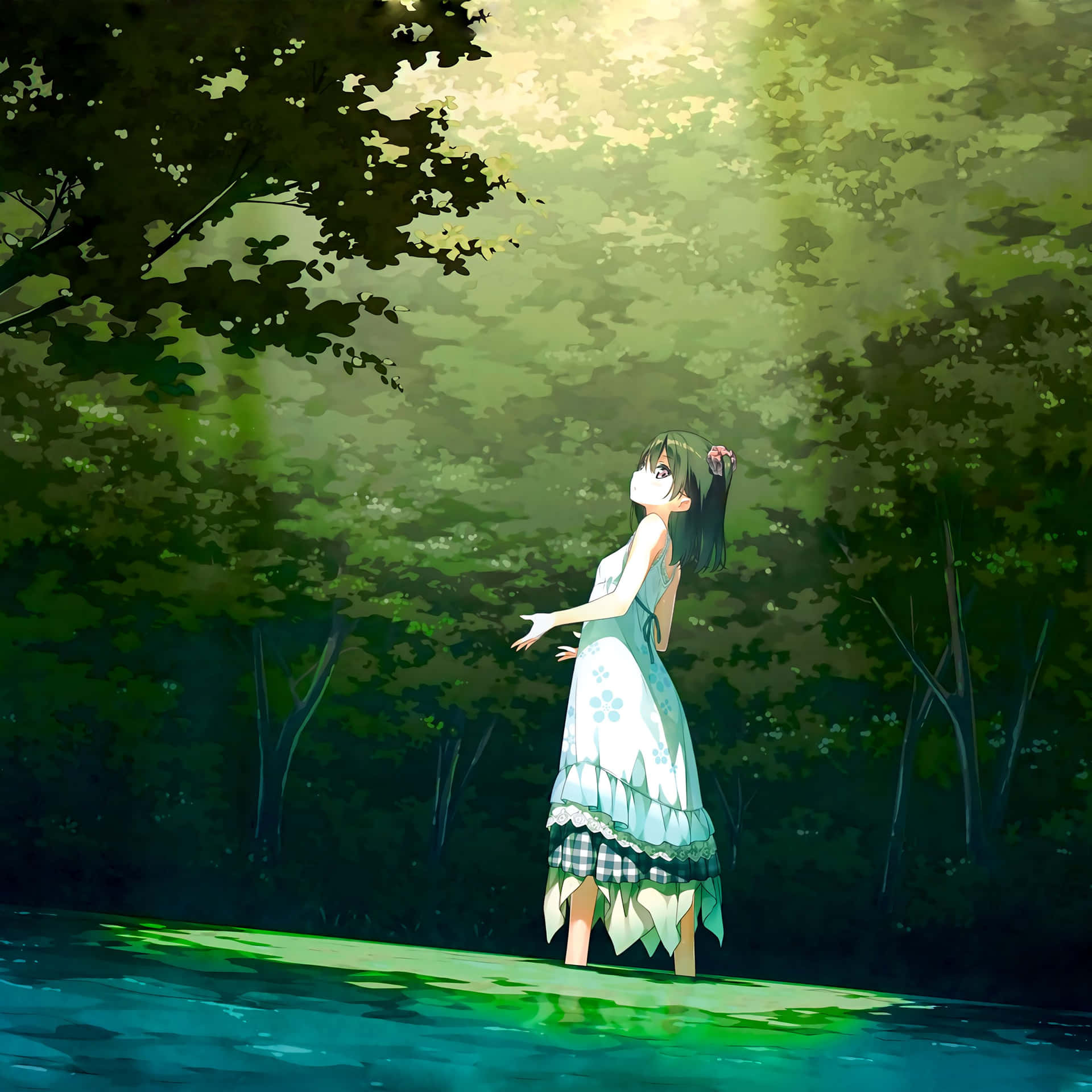En pige står på en flydende platform i vandet. Wallpaper