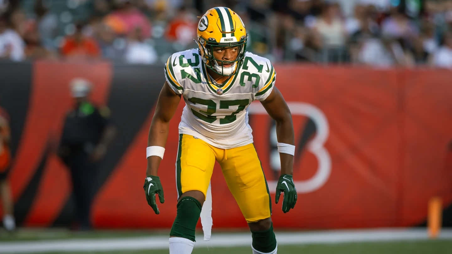 Green Bay Packers Player Readyfor Action Wallpaper