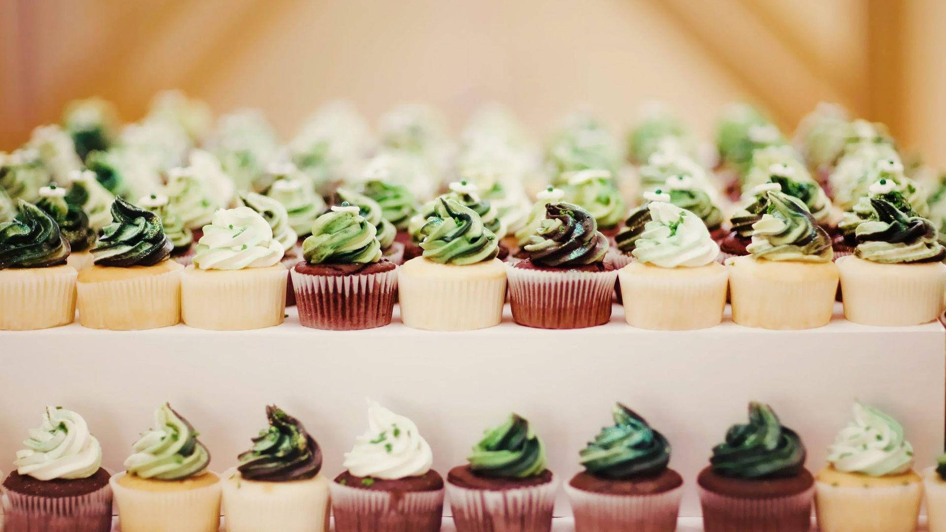 Green Cupcake Desserts Wallpaper