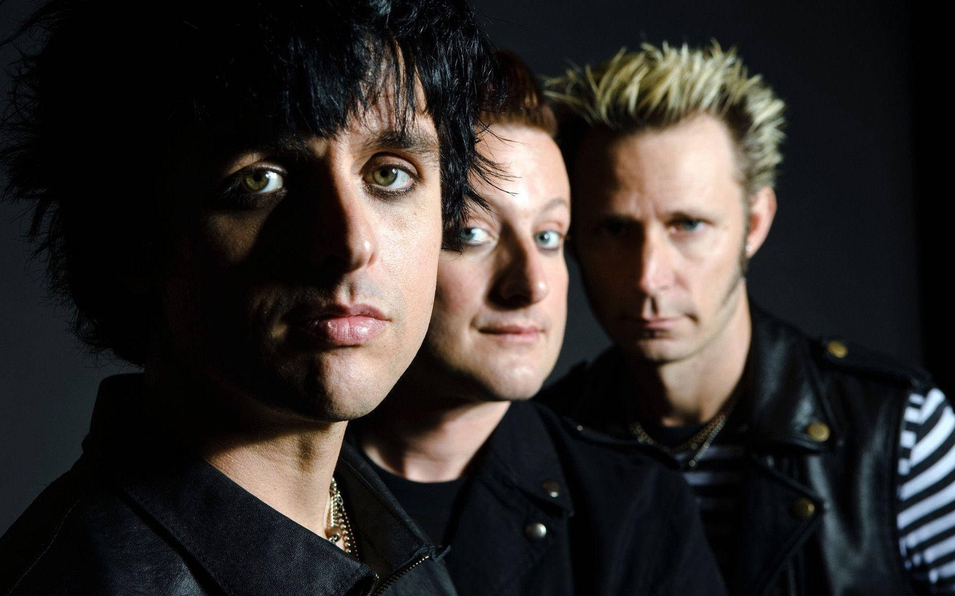 Green Day Members Portrait Wallpaper