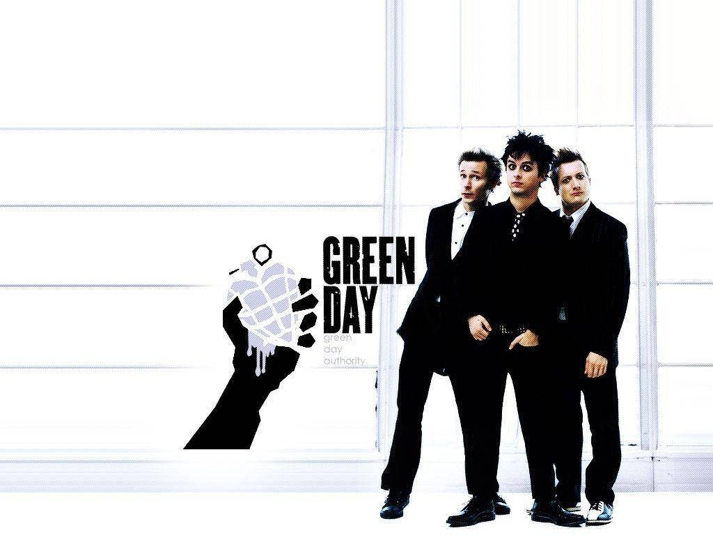 Green Day Power Trio Members Wallpaper