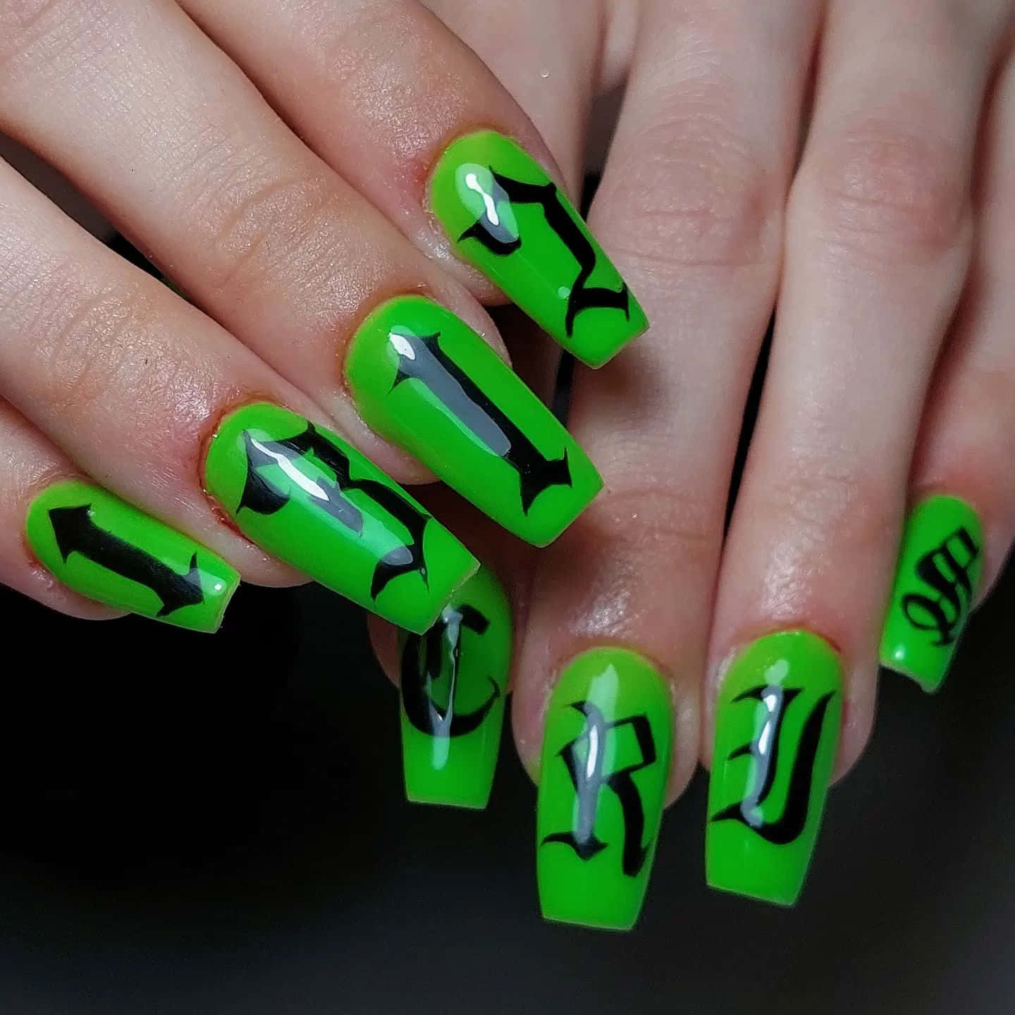 Green Gothic Nail Art Wallpaper