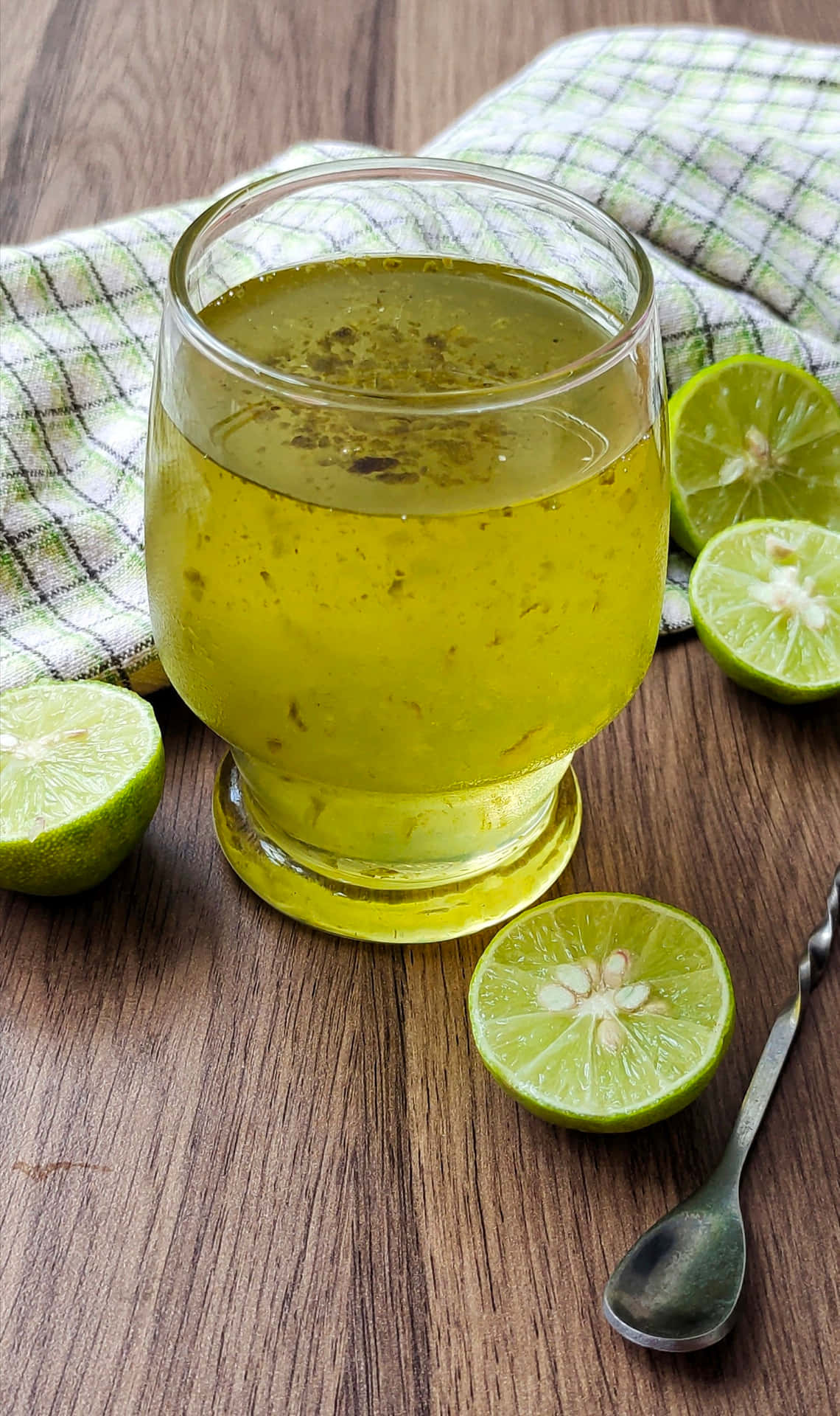 Green Kaffir Lime Citrus Fruits Wallpaper