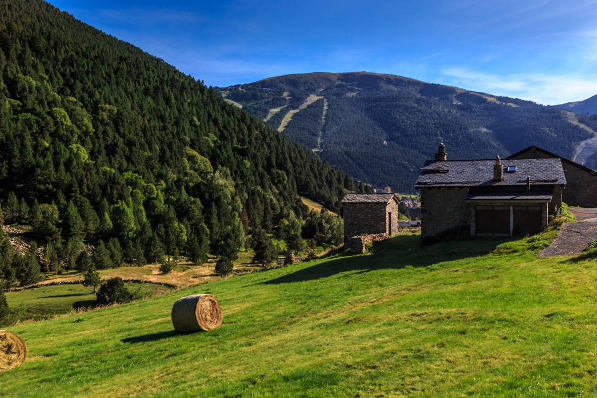 Montañaverde En Andorra Fondo de pantalla