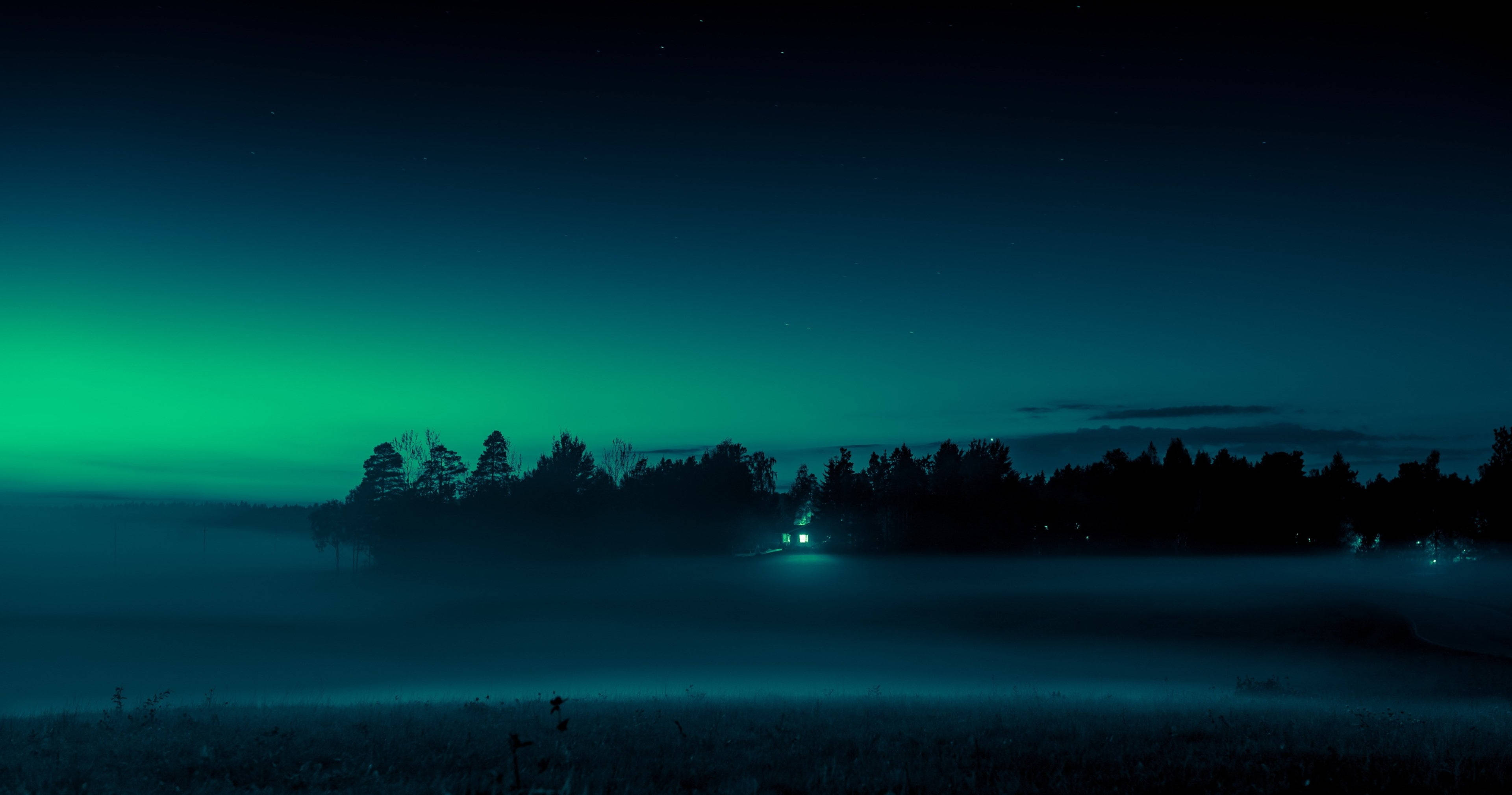 Green Night Sky Professional Desktop Wallpaper