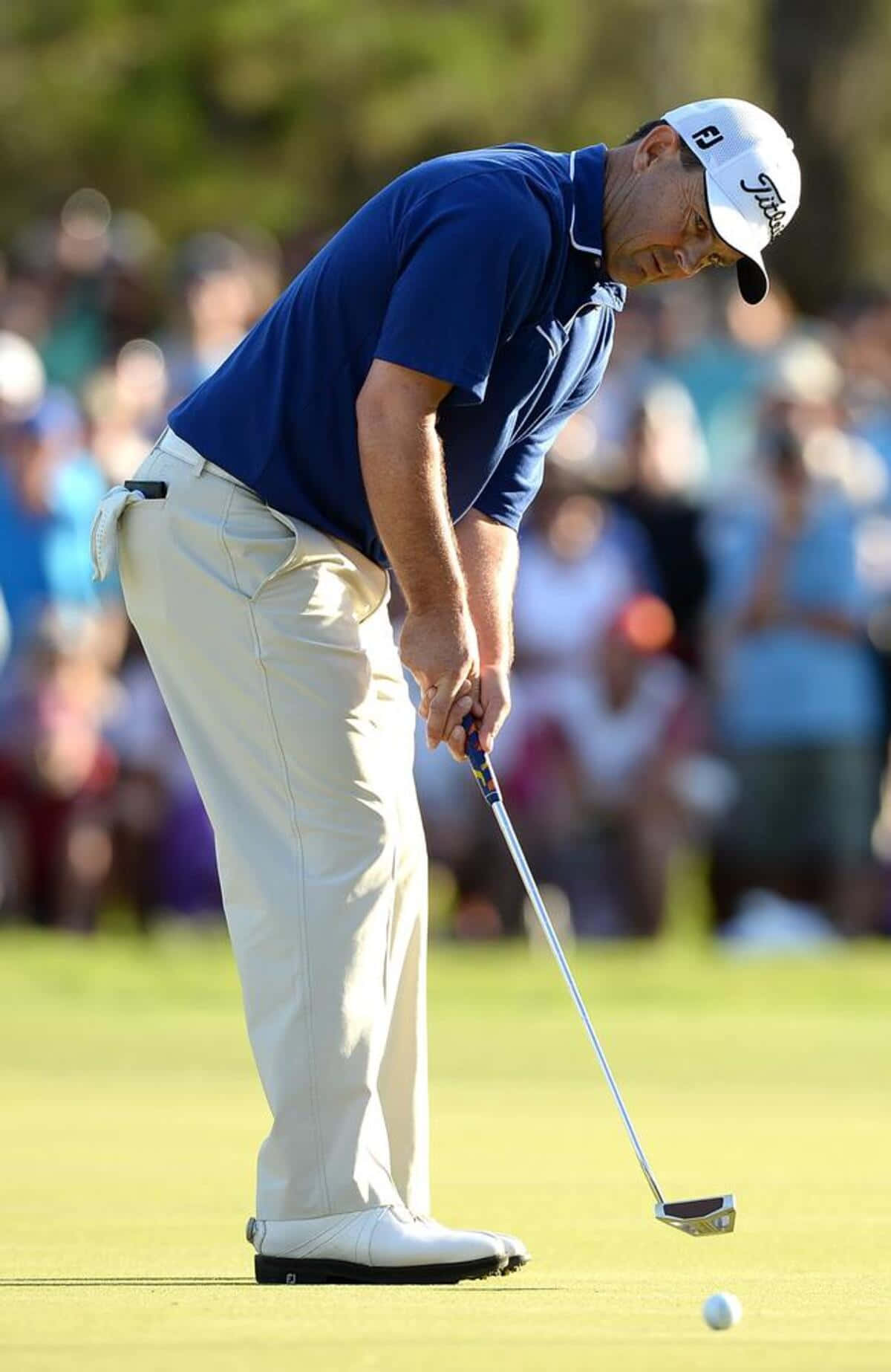 Download Greg Chalmers Putts Golf Ball Wallpaper | Wallpapers.com