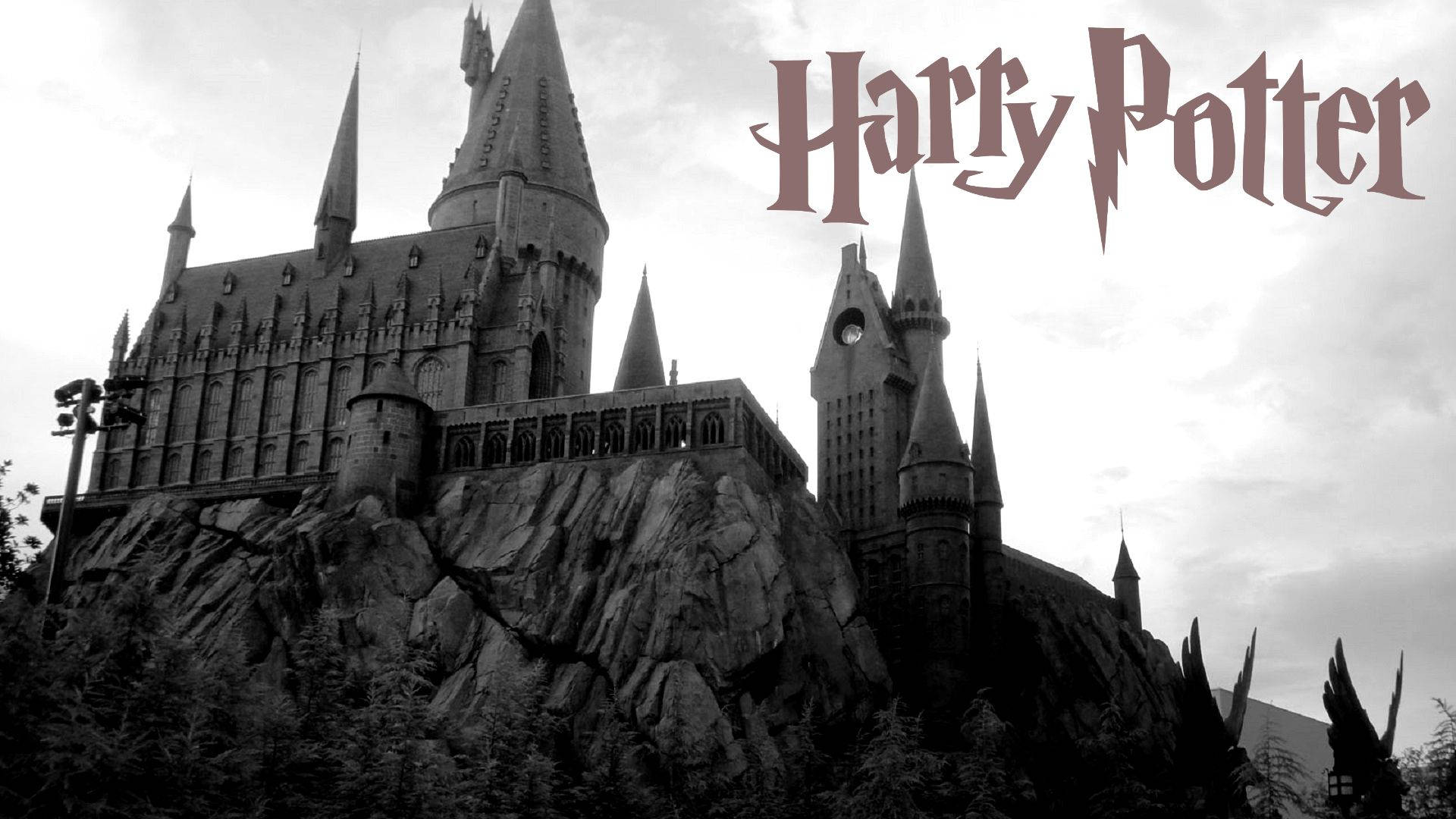 Greyscale Hogwarts Castle Harry Potter Desktop Wallpaper