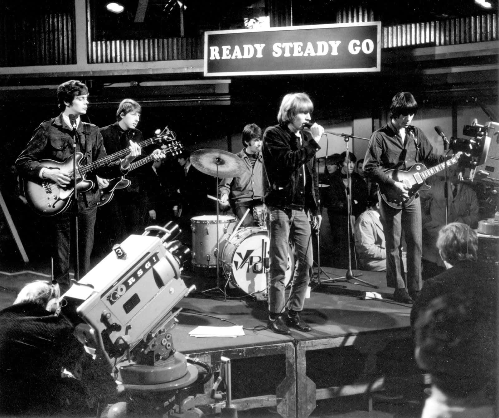 Greyscalespielende Rockband The Yardbirds Wallpaper
