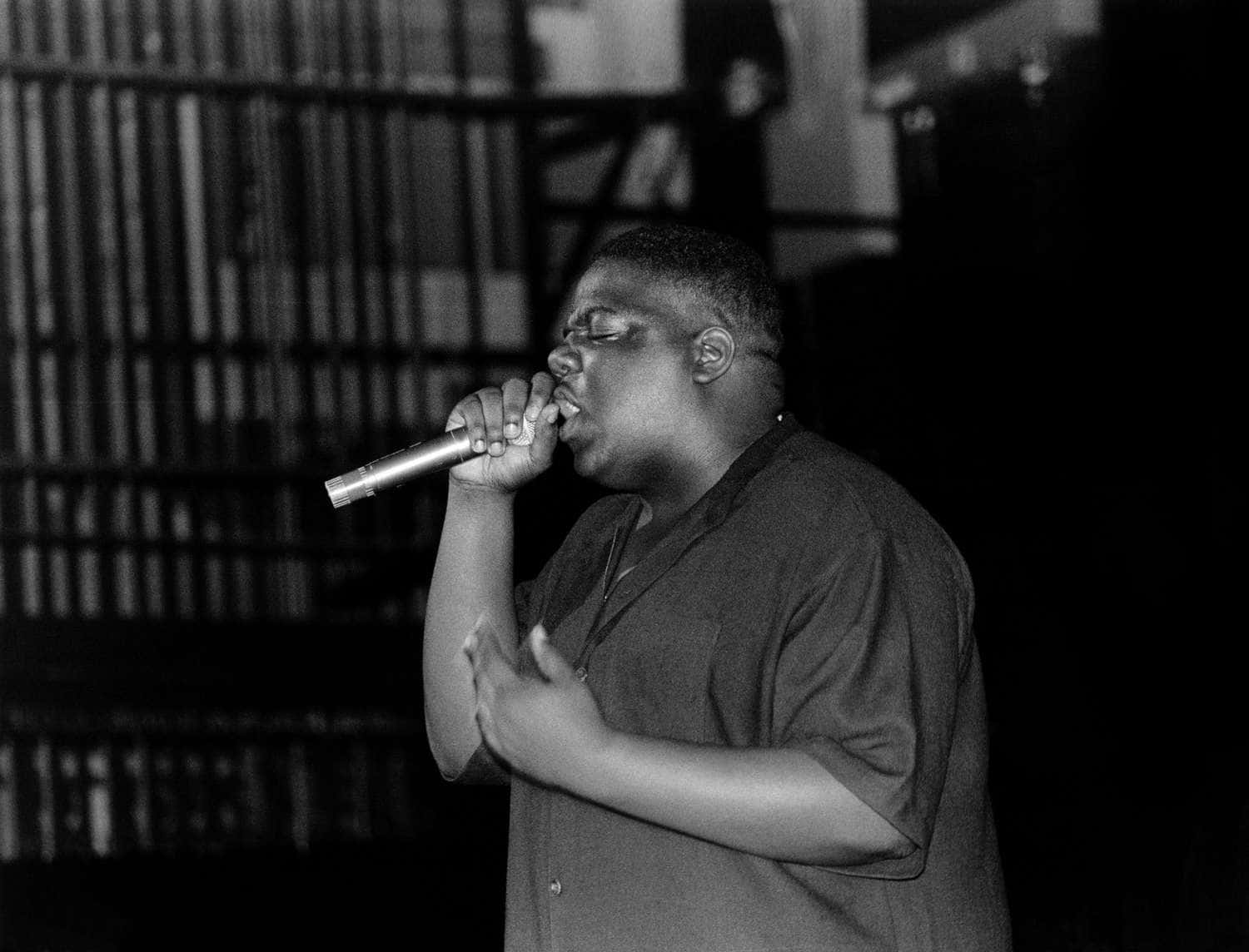 Greyscale The Notorious Big Singing Wallpaper