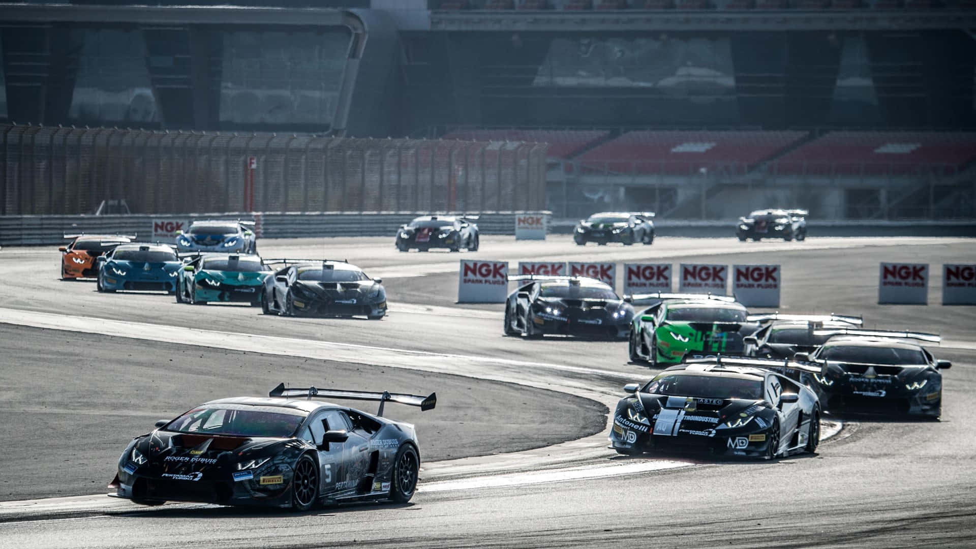 Experience The Thrill Of Racing With GRID Autosport