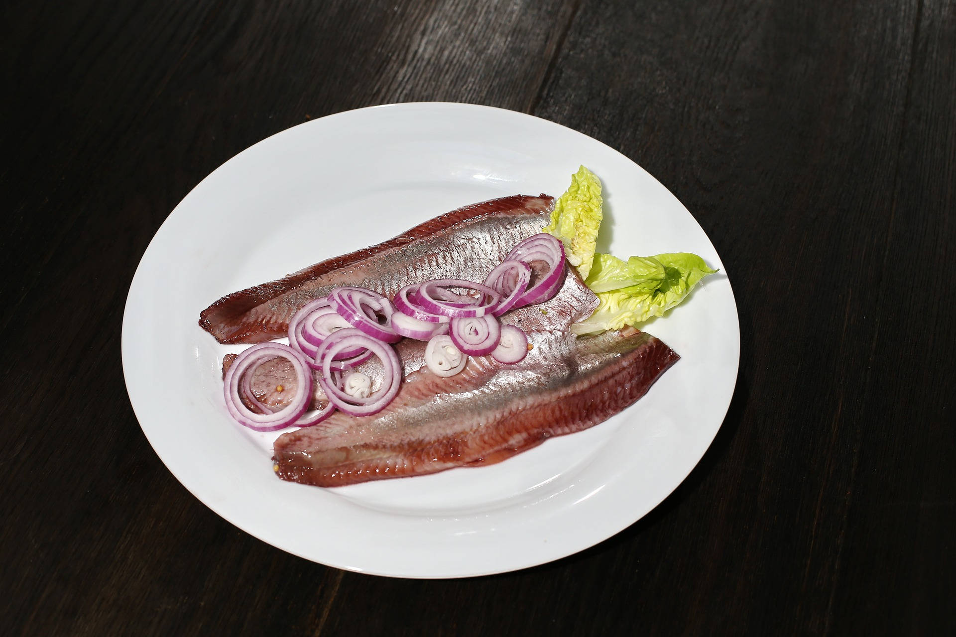 Grilled Boneless Herring With Onions Wallpaper