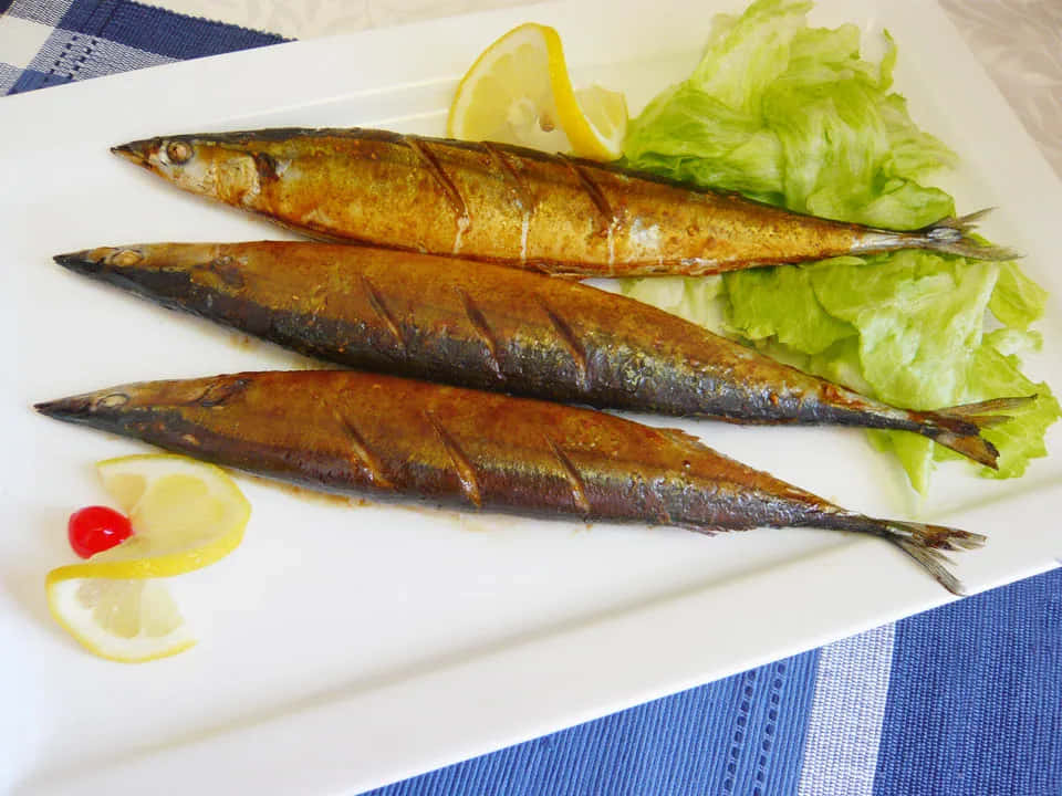 Grilled Pacific Saury Platter Wallpaper