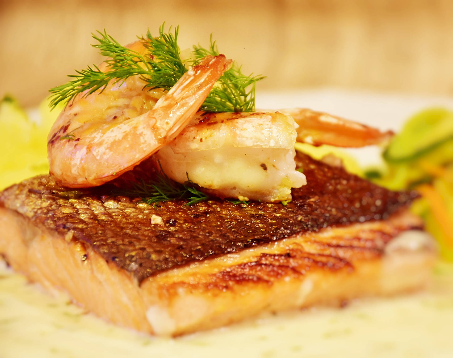 Grilled Salmon With Scampi Shrimp Wallpaper