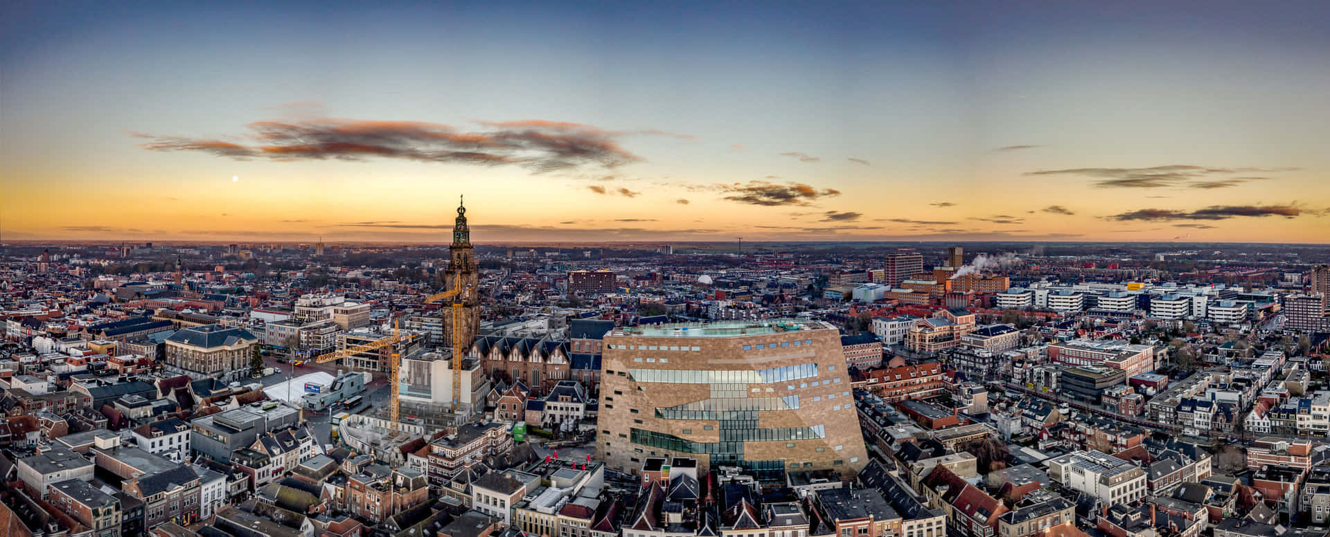 Groningen Cityscapeat Dusk Wallpaper