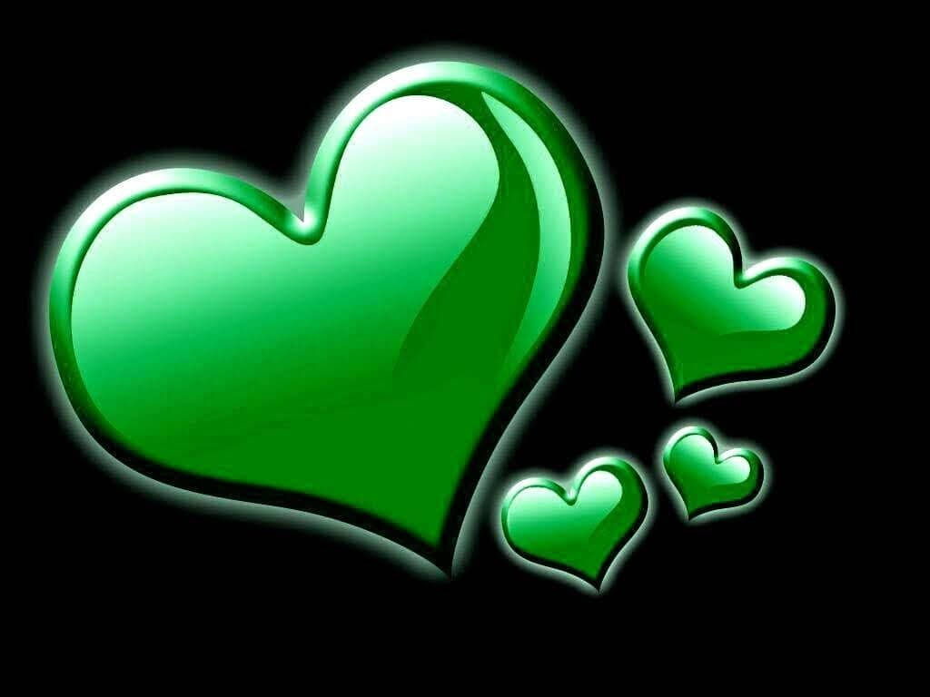 Grønt Hjerte Og Tre Små Wallpaper