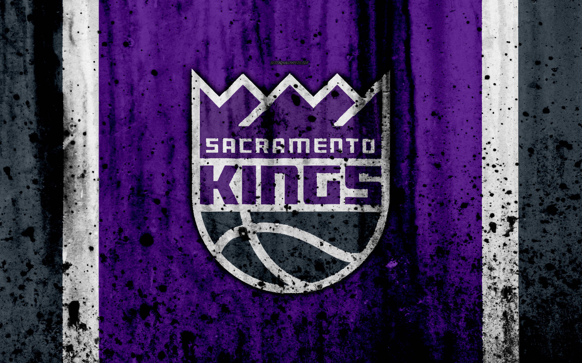 Grunge Sacramento Kings Emblem på en mørk baggrunde Wallpaper