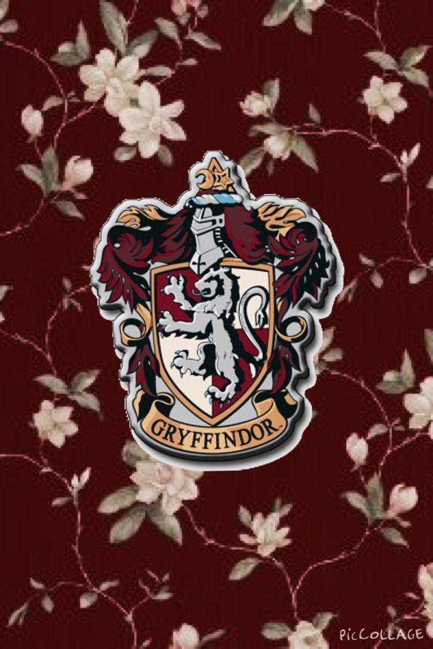 Gryffindor Crest Floral Background Wallpaper