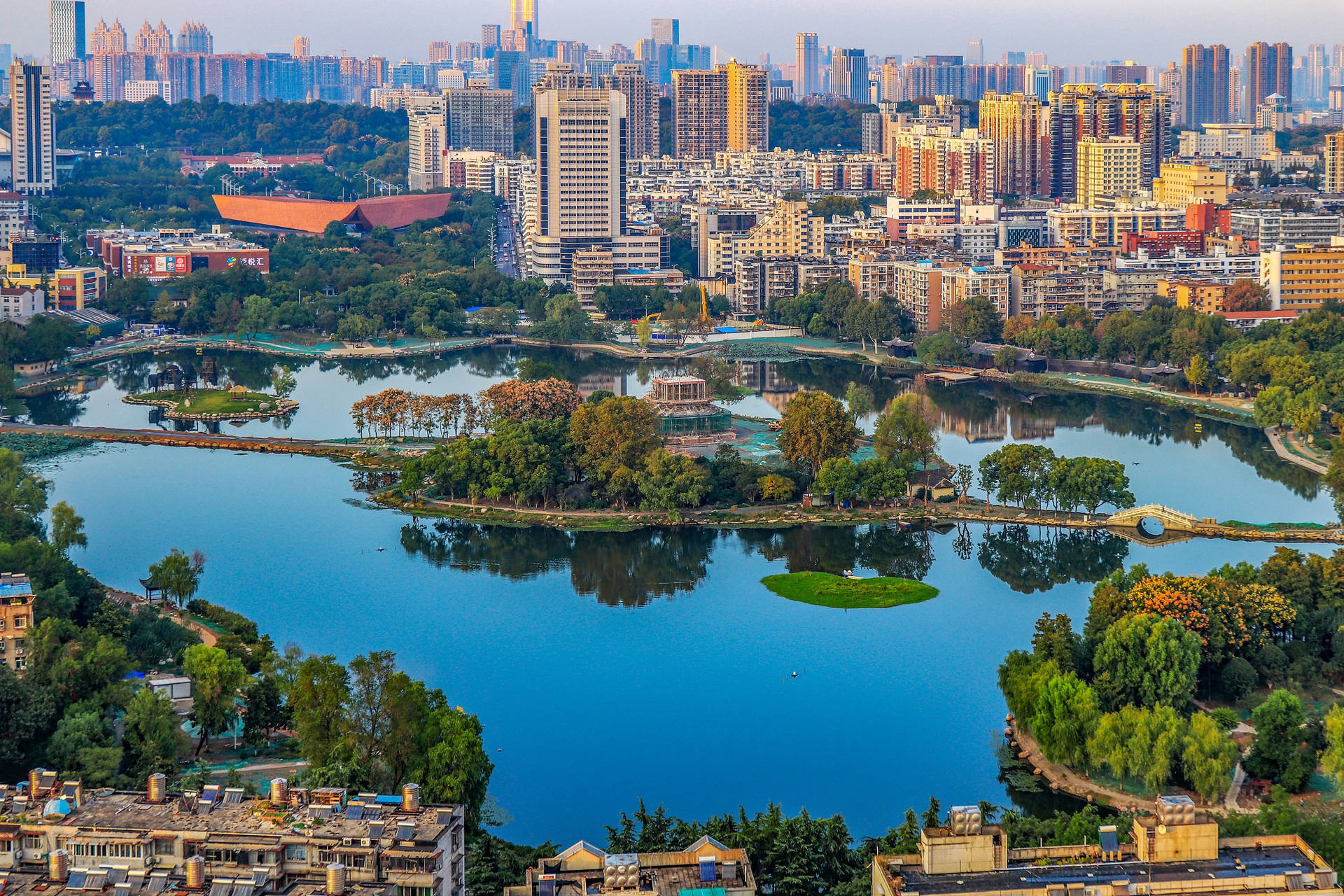 Caption: Stunning View of Guangzhou Liwan Lake Park Wallpaper