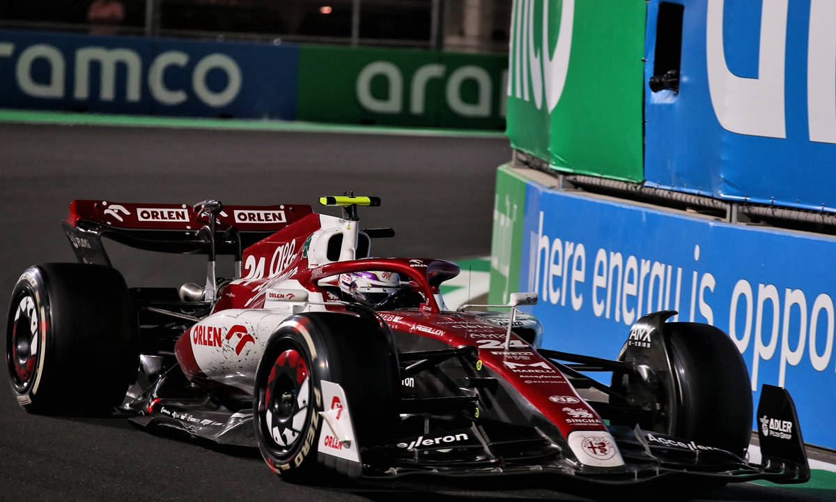 Guanyuzhou Beim Formel-1 Rennen In Saudi-arabien Grand Prix Wallpaper
