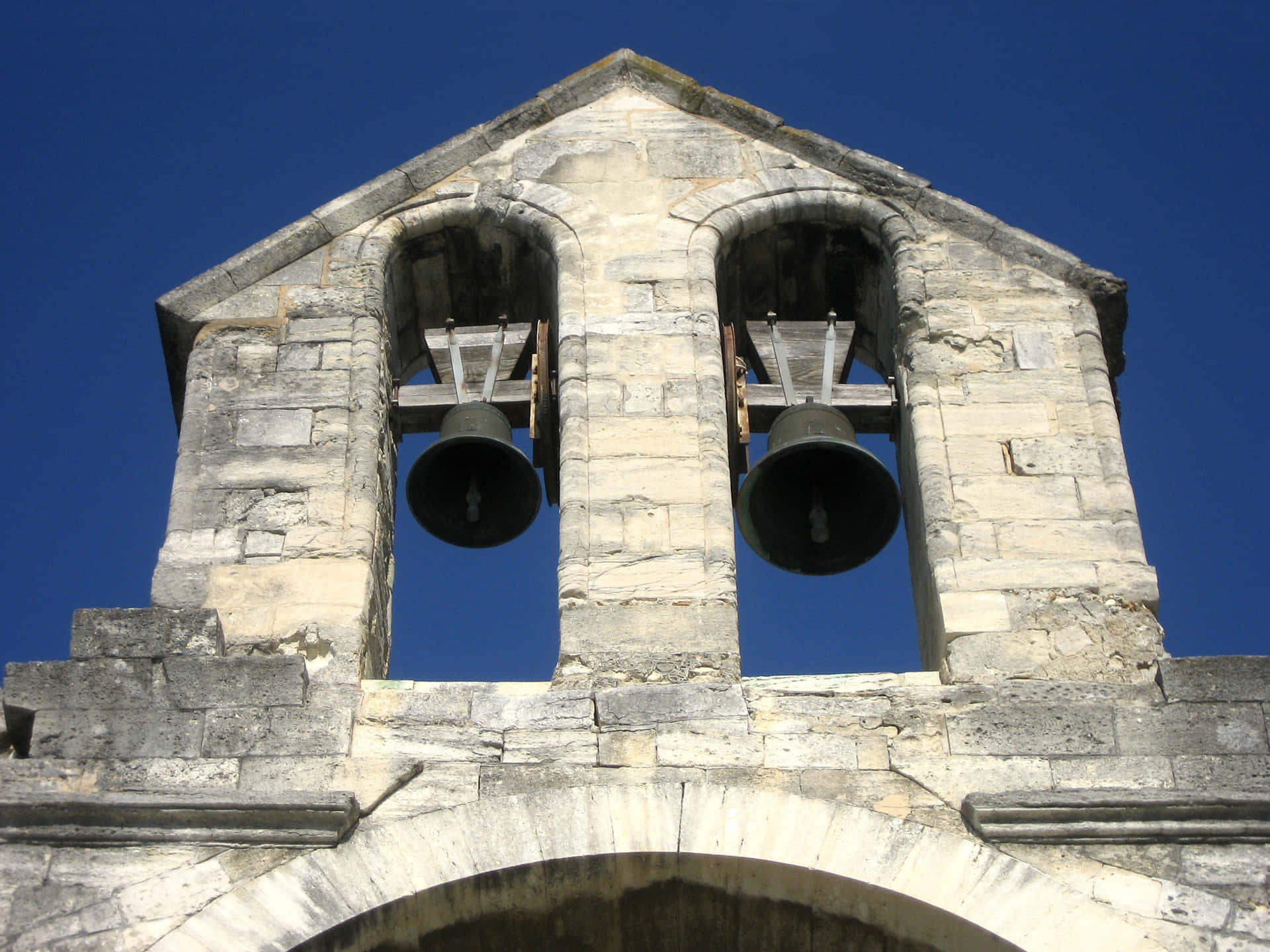 L'architetturastorica Di Avignone Sfondo