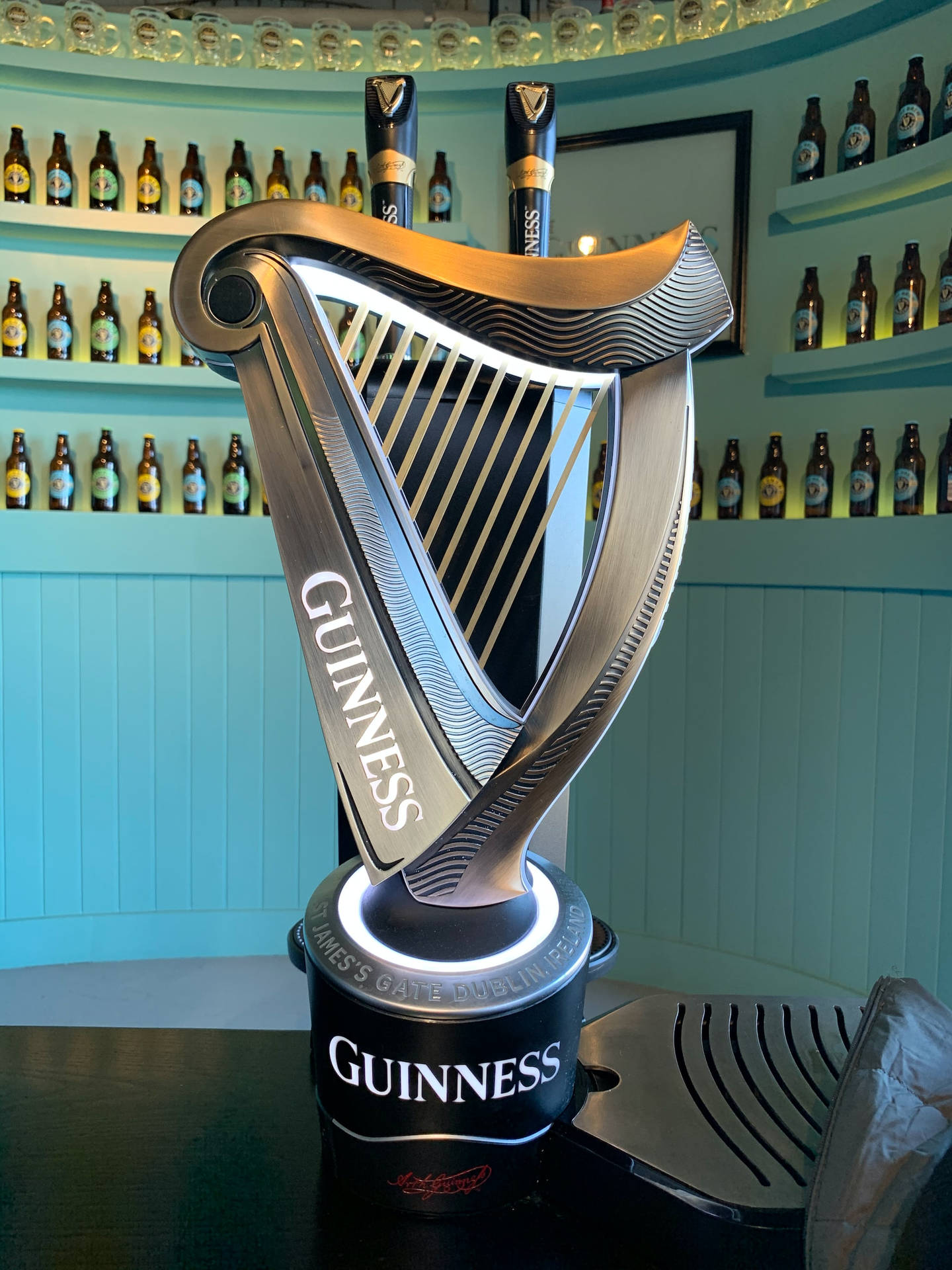 Guinness Harp Pump Silver 2019 Wallpaper