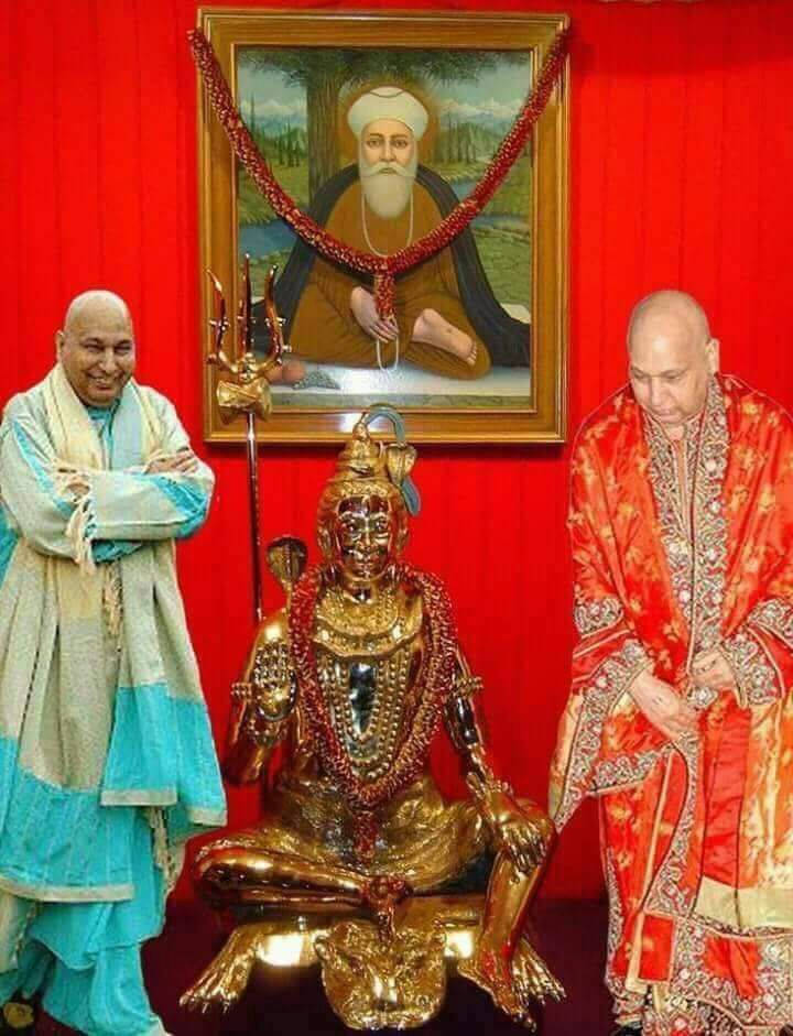 Guru Ji Med Hinduistisk Gudskulptur Wallpaper