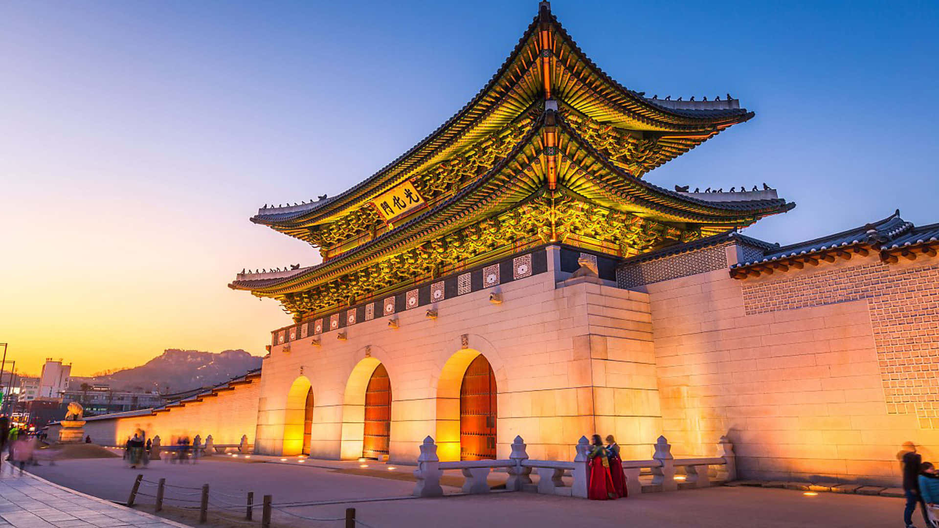 Gyeongbokgung Palace Lit Up At Sunset Picture