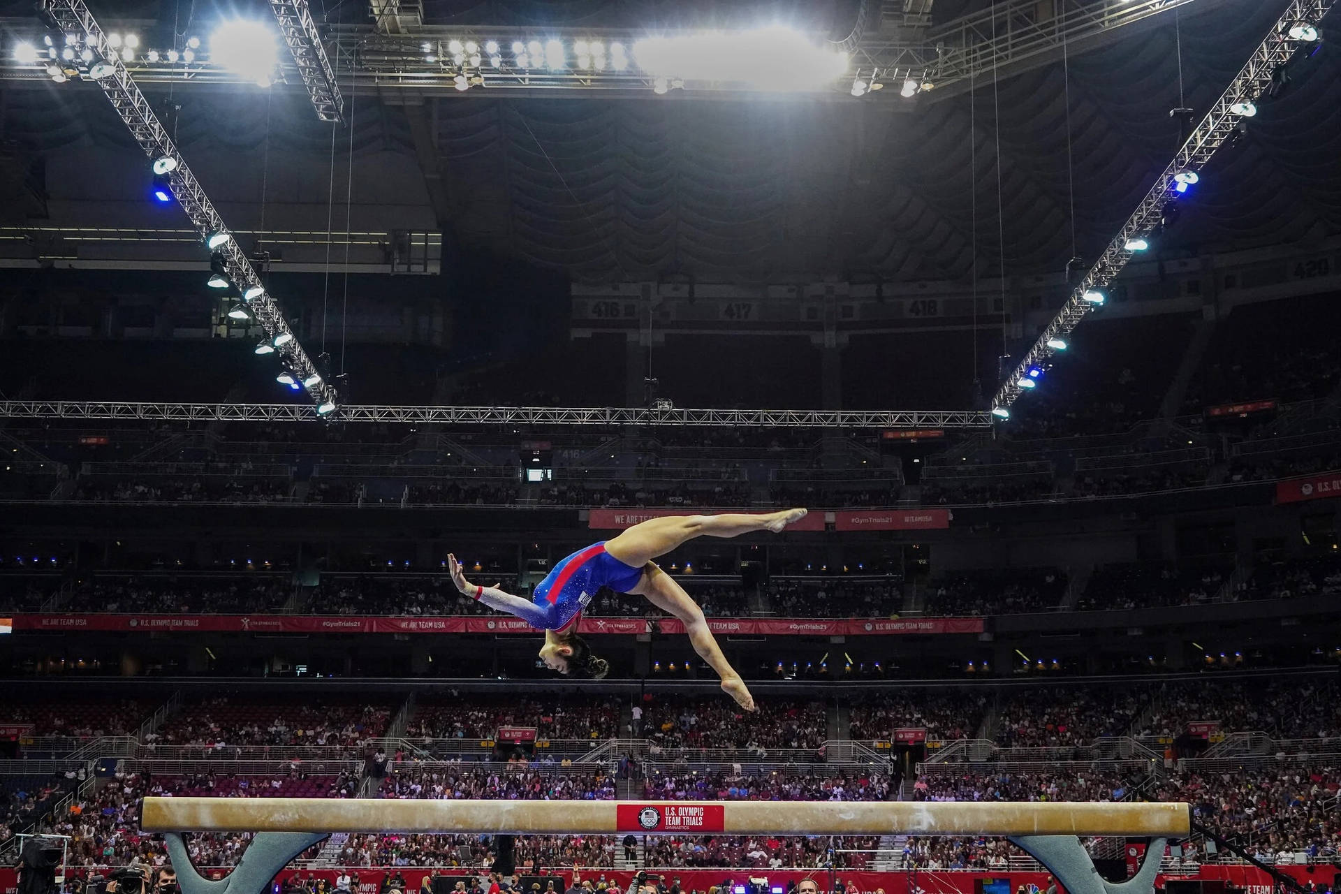 Gymnastics Balance Beam 2021 Olympics Wallpaper