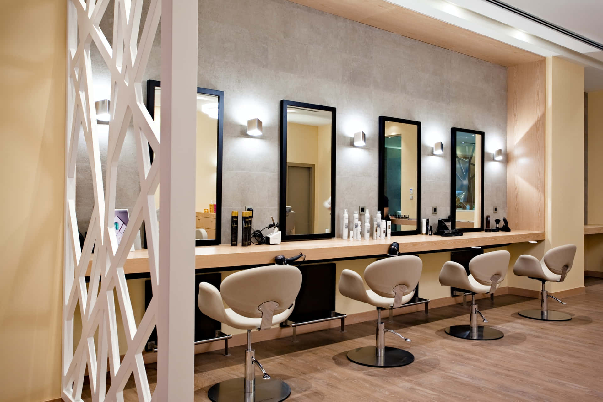 Refresh and Revive your Look with a Hair Styling Session