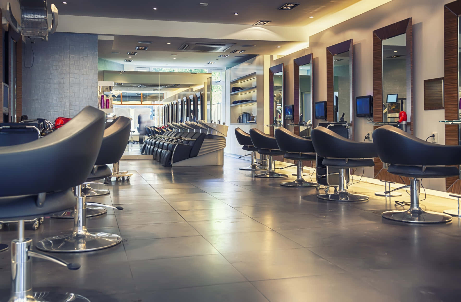 Look and Feel Refreshed with a Hair Appointment at a Quality Salon