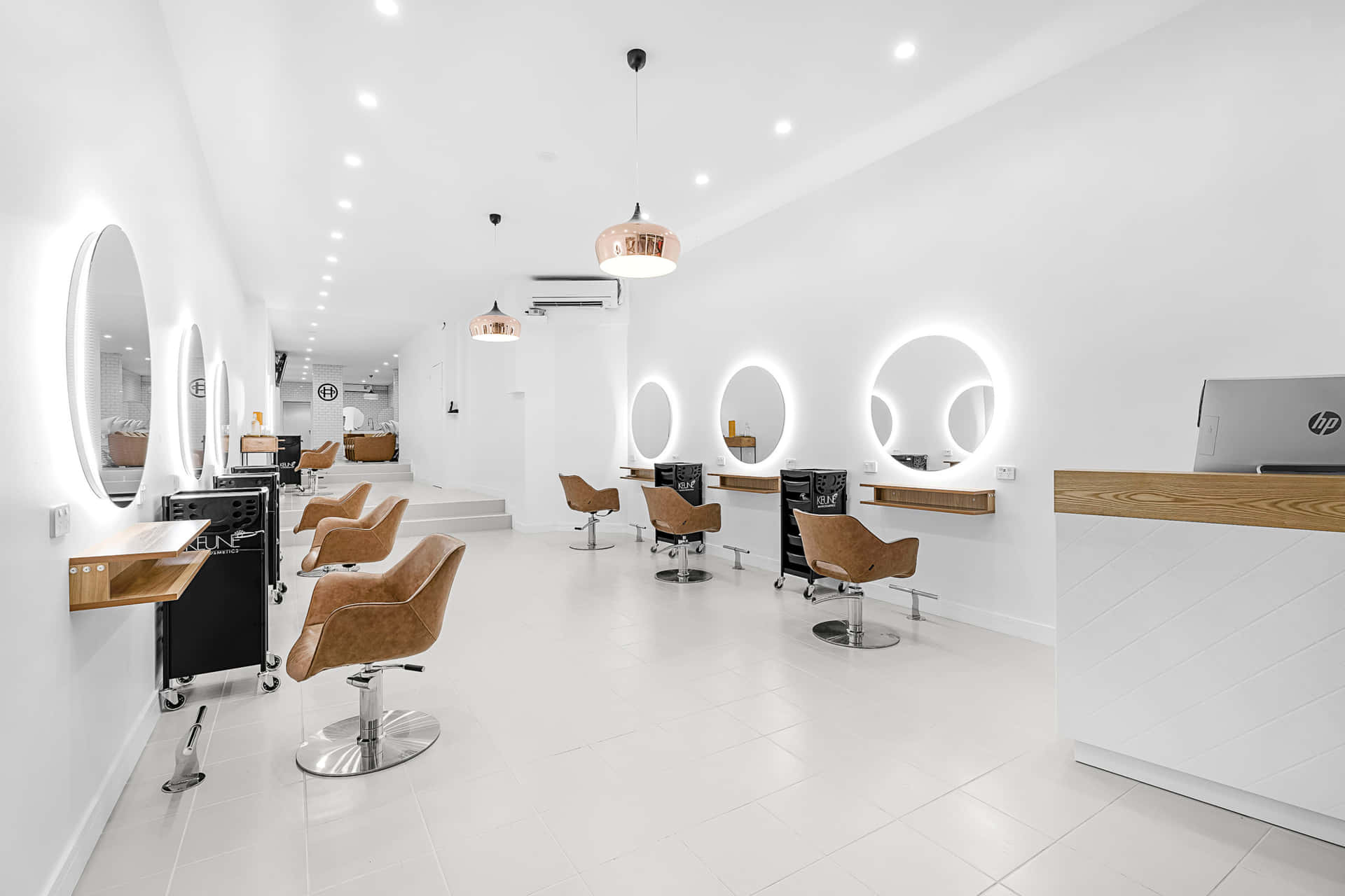 Qualitativhochwertige Haarpflege-services Und -produkte In Unserem Salon