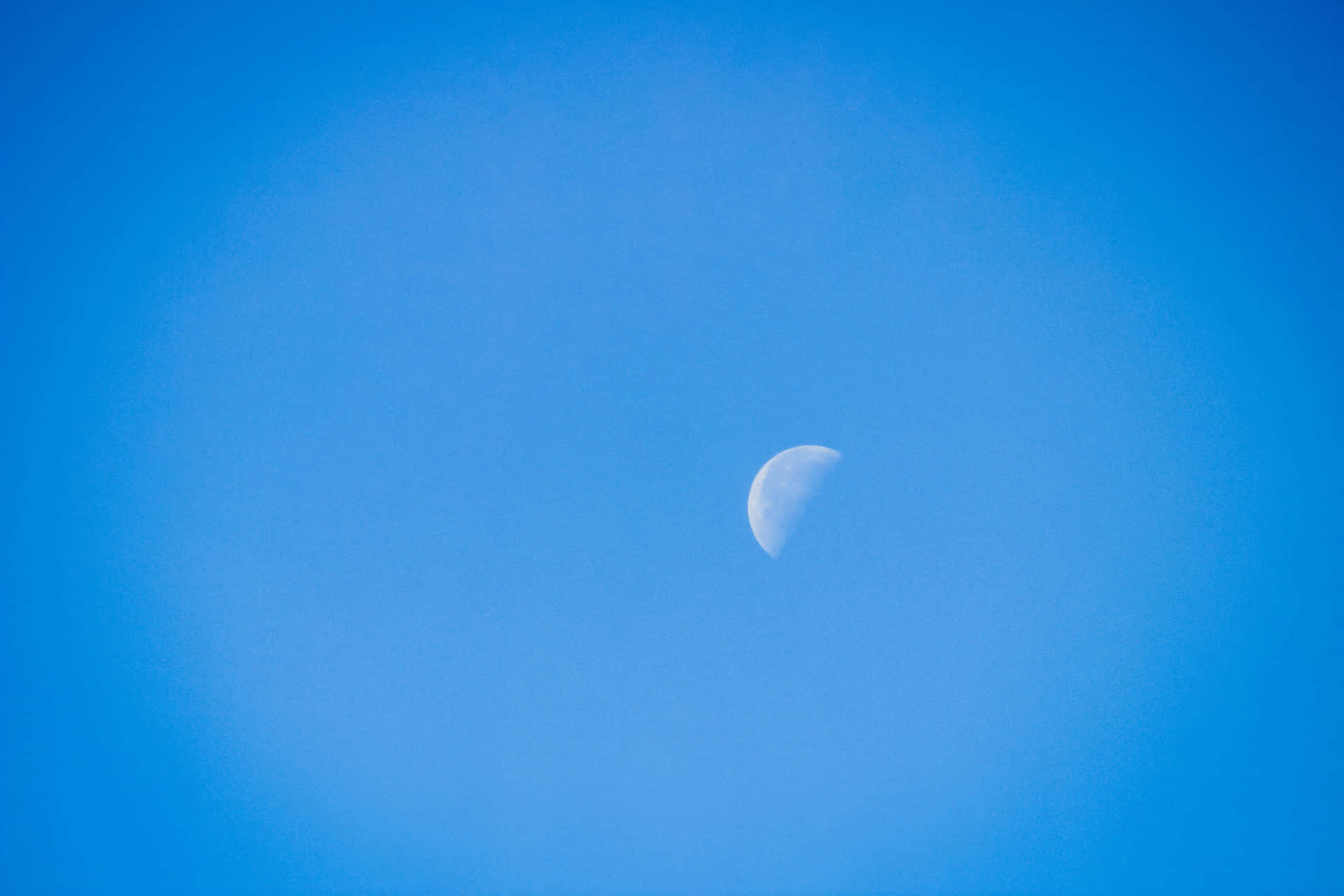 Half Moon Bilder 5184 X 3456