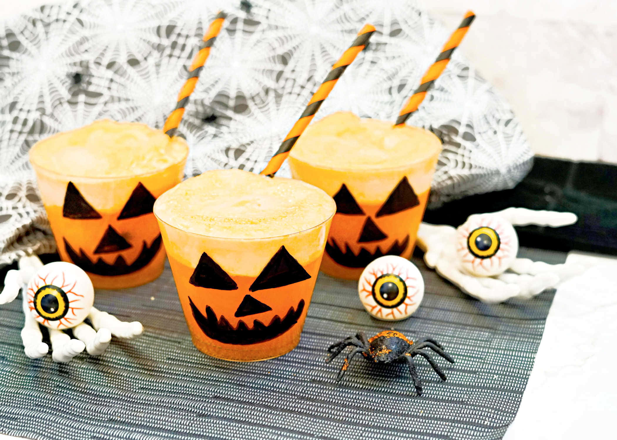 Get wrapped up in the spooky vibe and enjoy some of these tasty and creative Halloween Drinks! Wallpaper