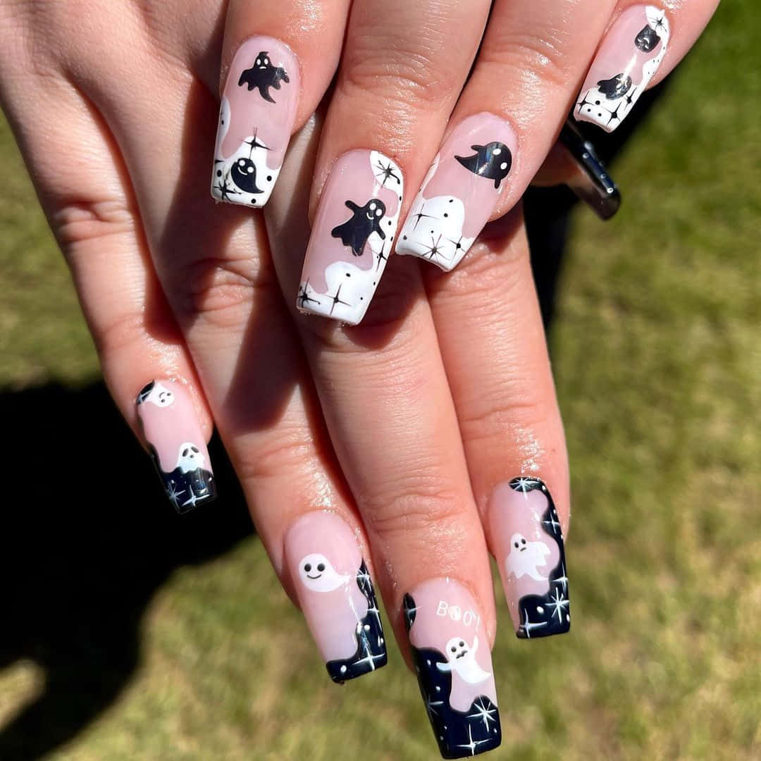 Get creative with this spooky yet stylish Halloween Nail Art Wallpaper