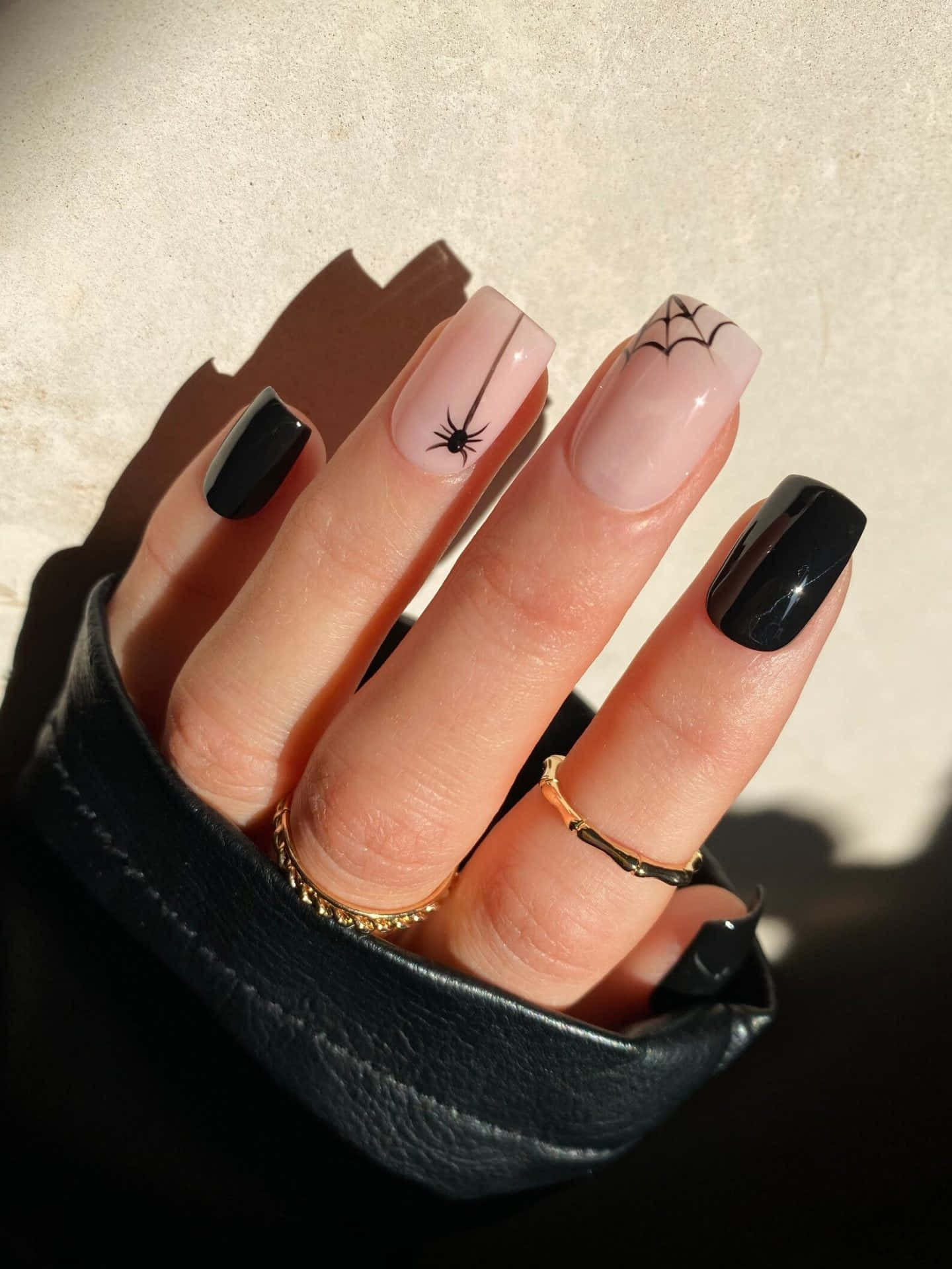 "Create a Spooky Look for Halloween with Nail Art!" Wallpaper