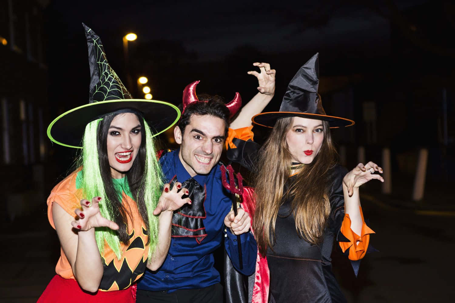 Imagende La Fiesta De Halloween De Los Adolescentes.