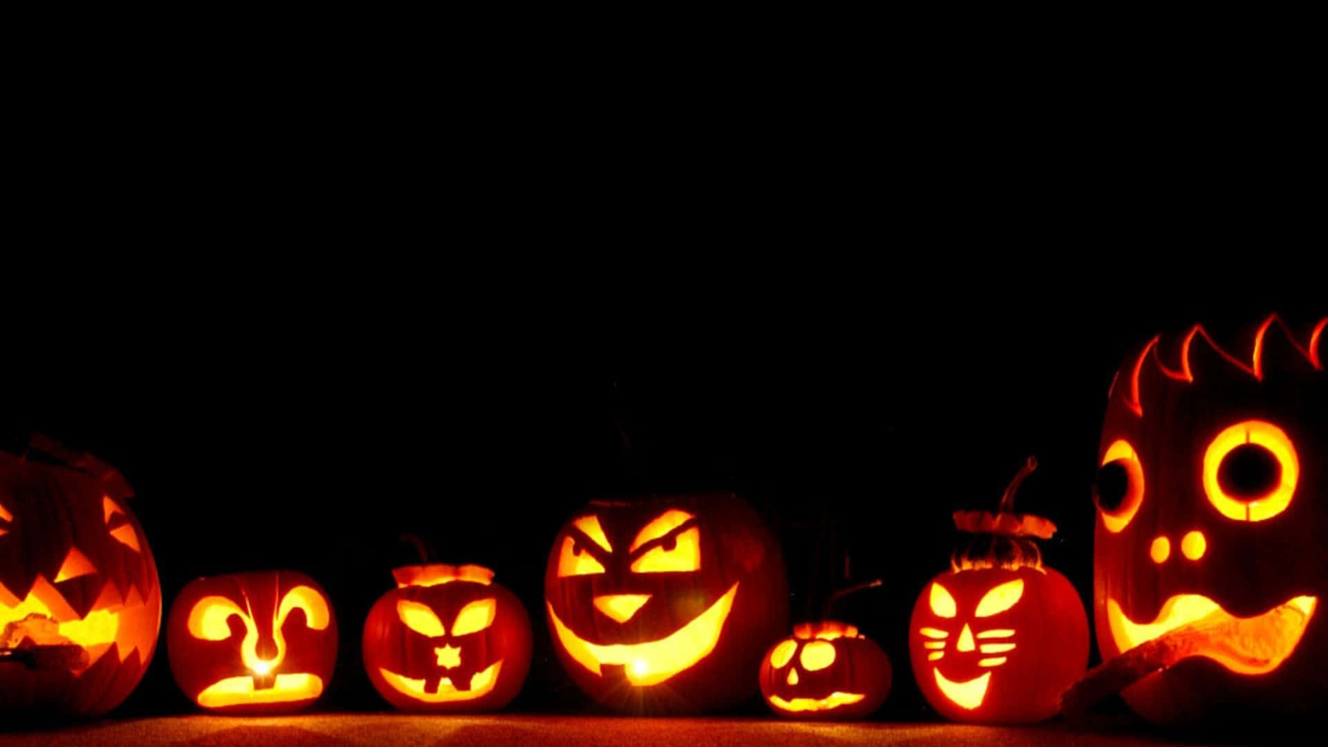 Halloweenbakgrundsbild Med Unika Ansikten För Teams