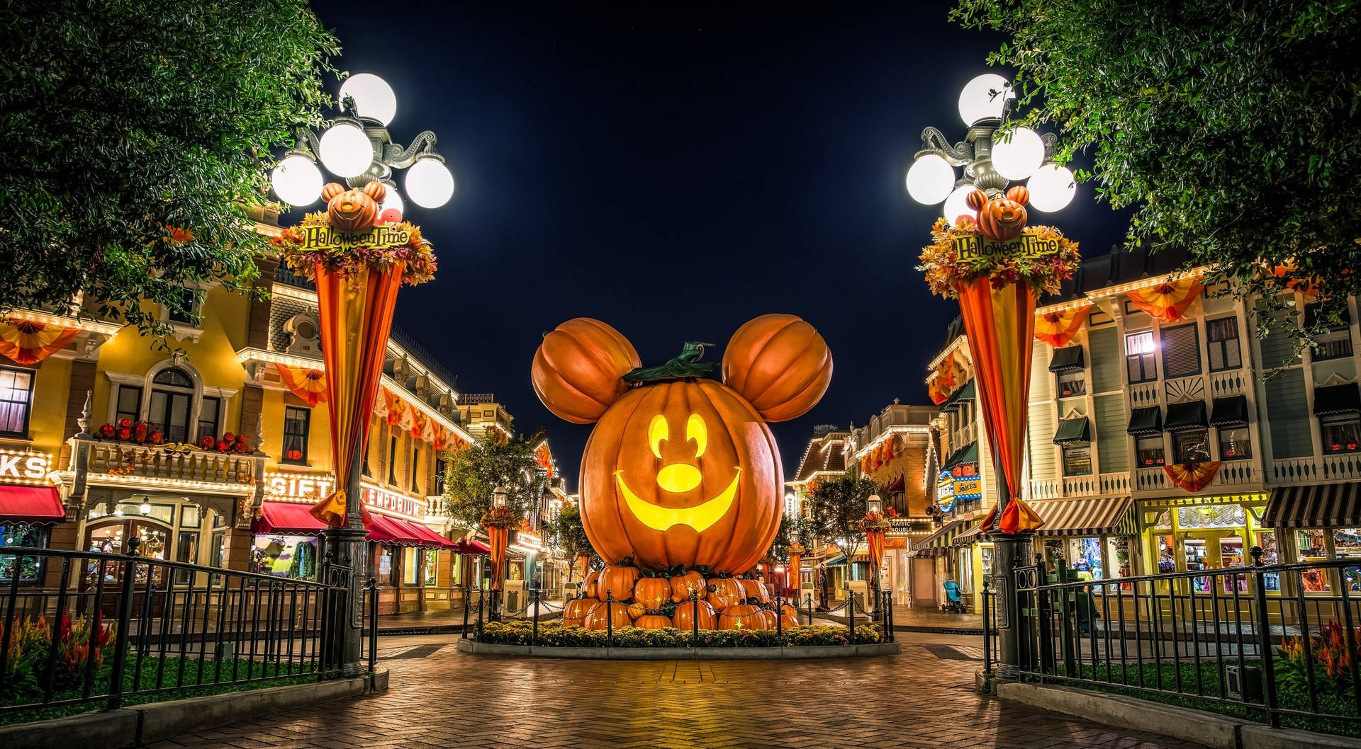 Tiempode Halloween En Disneyland Escritorio Fondo de pantalla