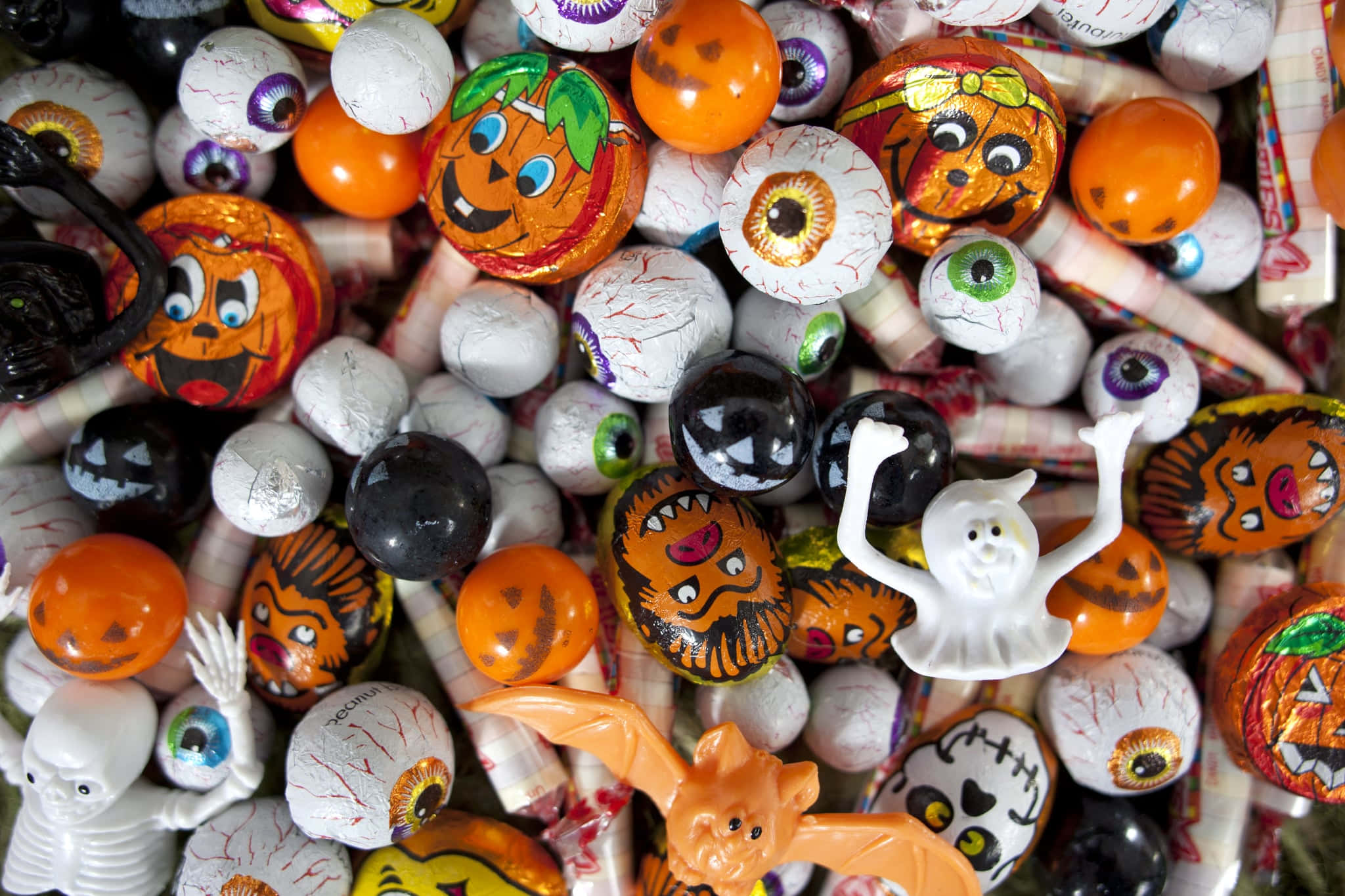 Delicious Halloween Treats Waiting to be Enjoyed Wallpaper