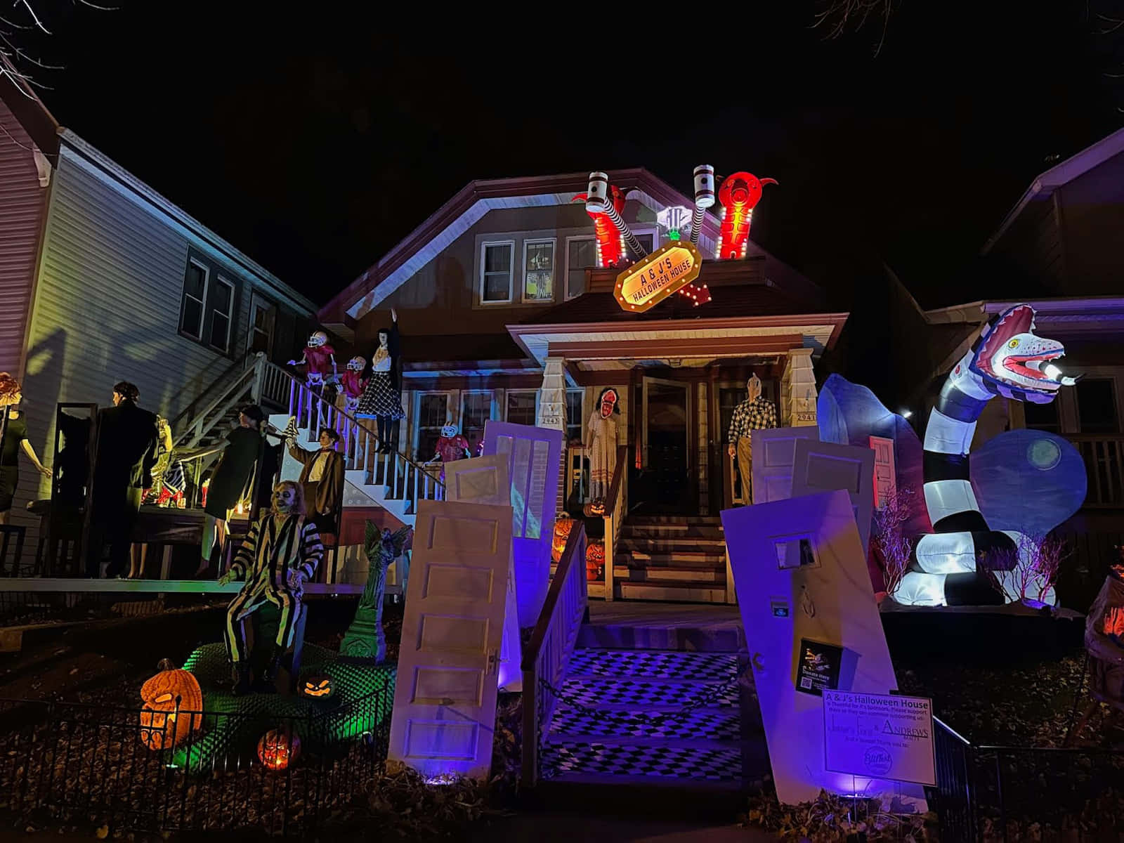 ¡daleun Aspecto Espeluznante A Tu Jardín Delantero Para Halloween Con Estas Divertidas Y Festivas Decoraciones! Fondo de pantalla