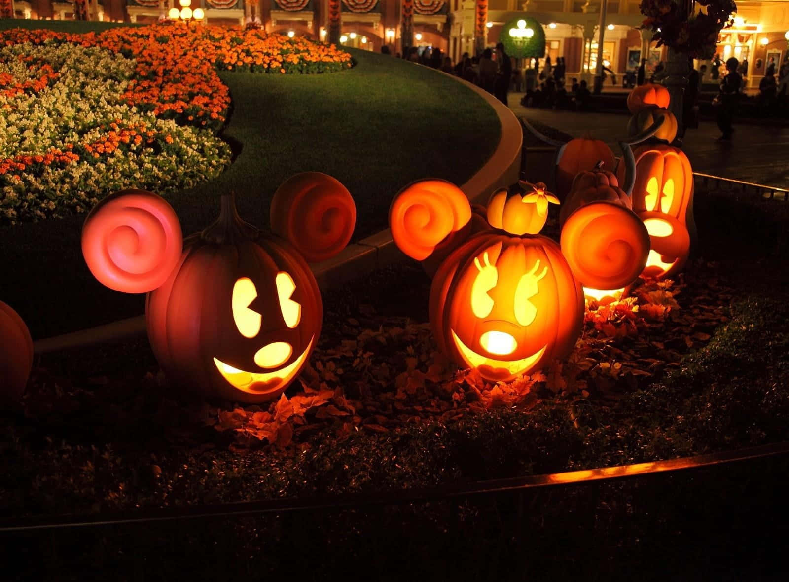 Mickey Mouse Jack O’lanterns Halloween Zoom Background 1600 x 1180 Background