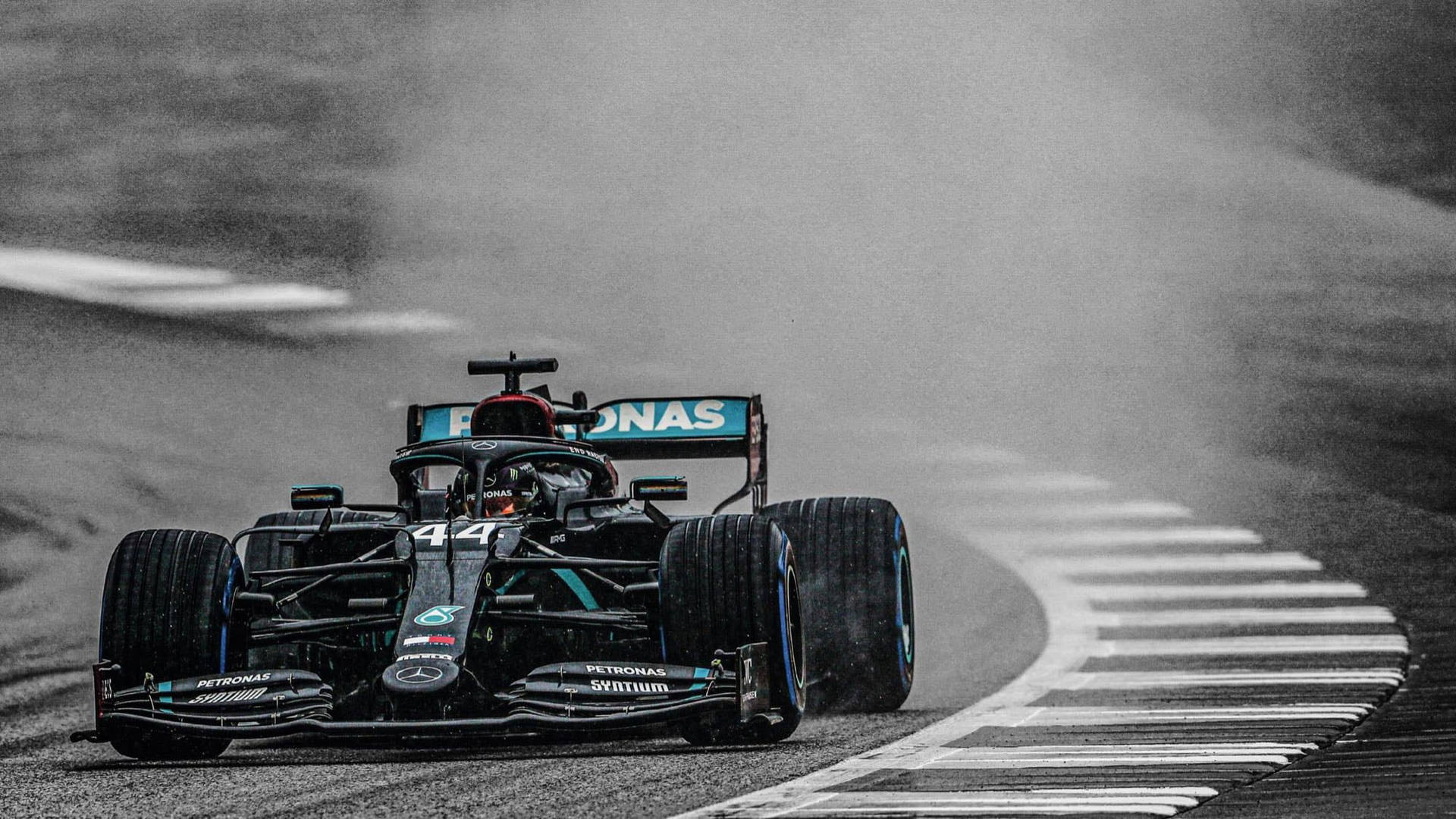 Racing Car Of Lewis Hamilton F1 Wallpaper