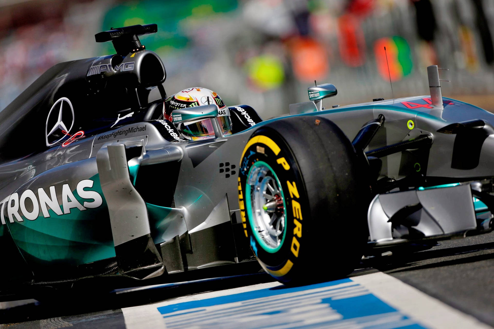 Lewishamilton Vom Mercedes-amg Petronas F1 Team Gewinnt Den Großen Preis Von Monaco 2020. Wallpaper
