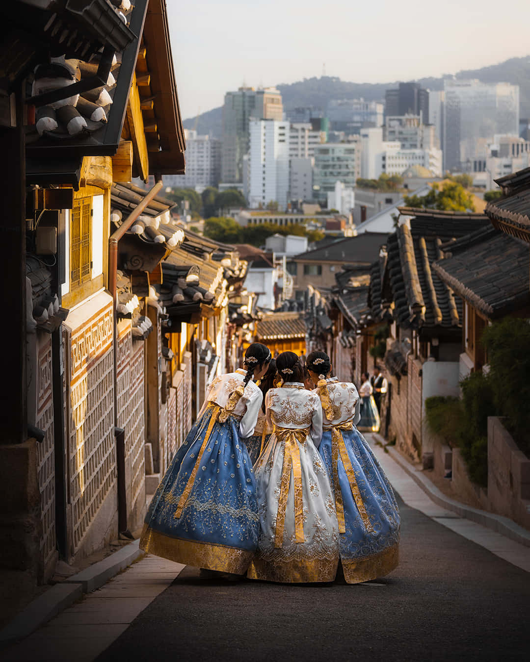 Vrouwen In Hanbok In Bukchon Hanok Dorp Achtergrond