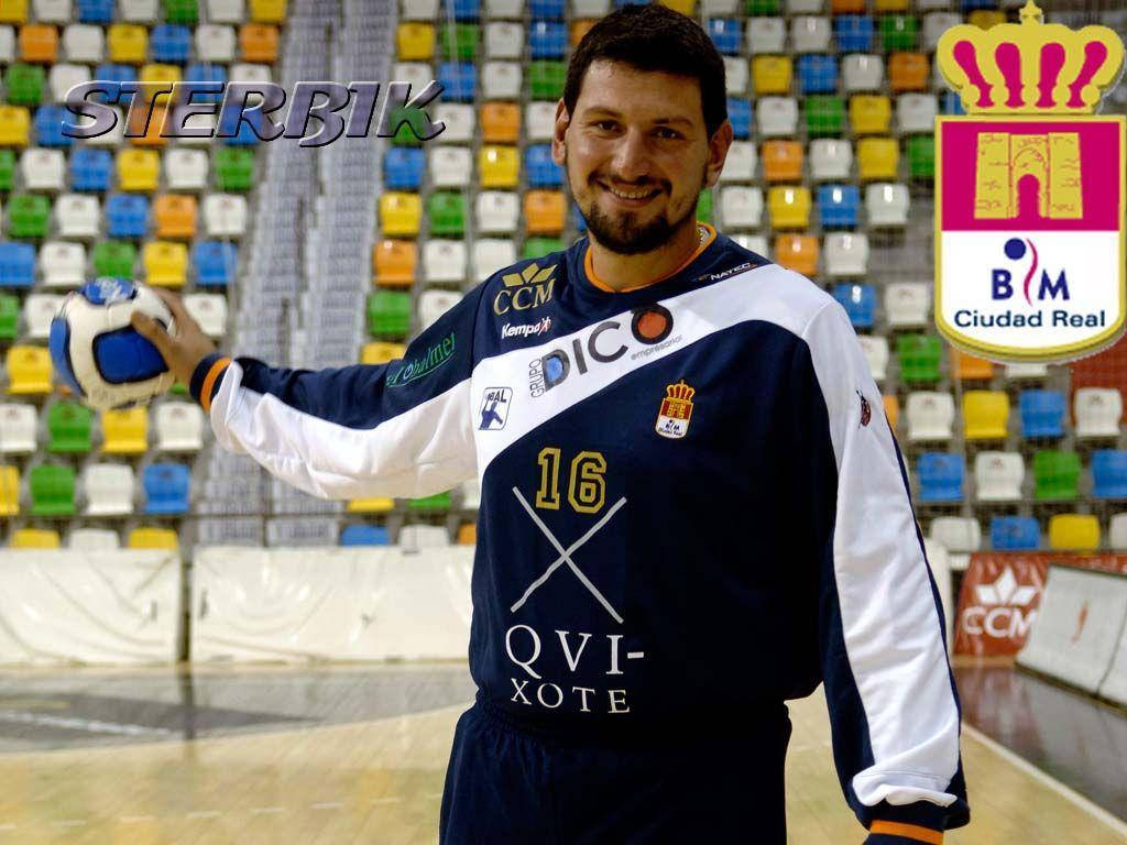 Handball Player Arpad Sterbik Capa Wallpaper