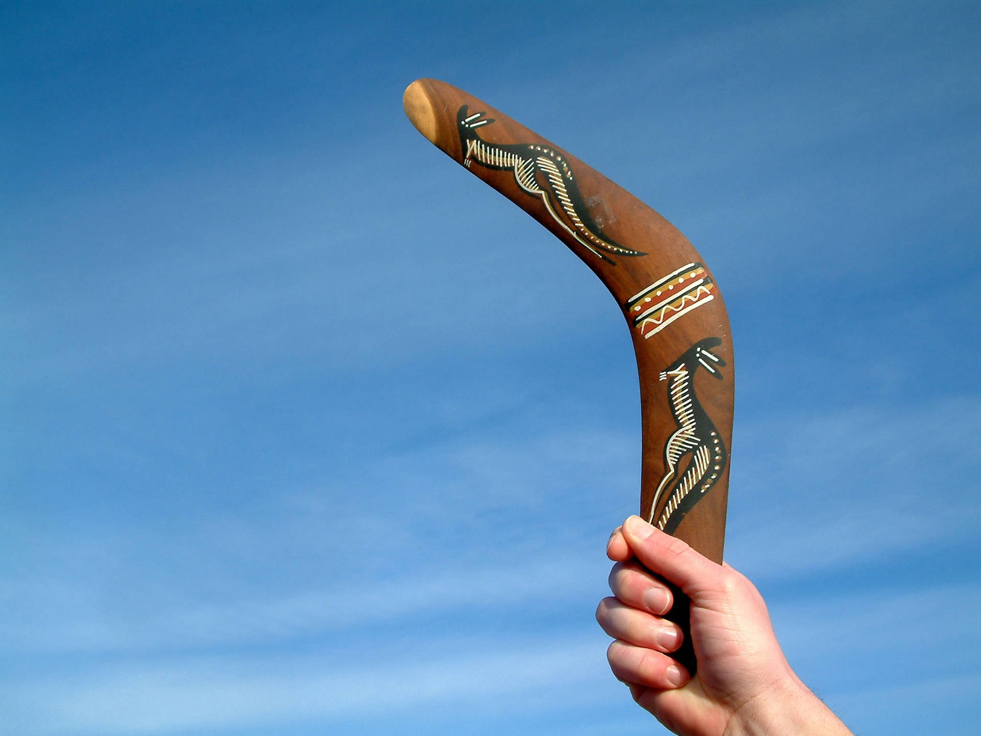 Papelde Parede Para Celular Com Boomerang Aborígene Na Mão. Papel de Parede