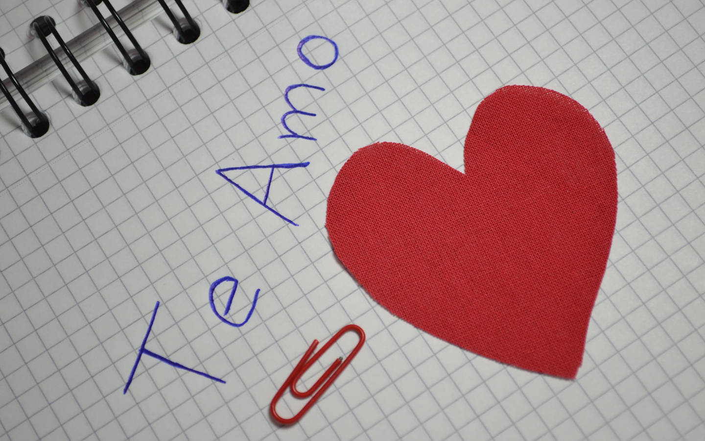 Handwritten Te Amo And Heart Wallpaper