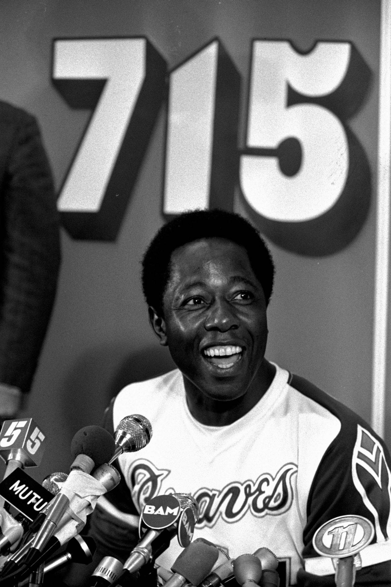 Hank Aaron 715th Victory Press Conference Wallpaper
