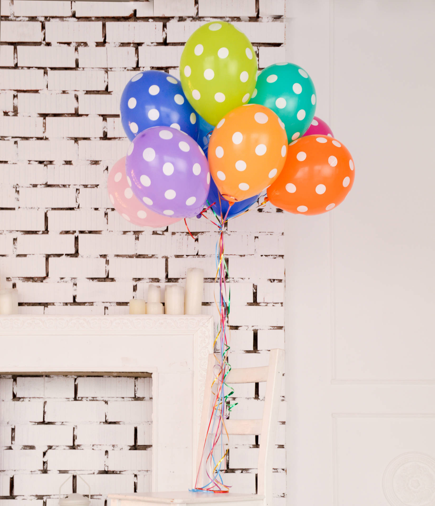 Happy Birthday Dotted Balloon Designs Background